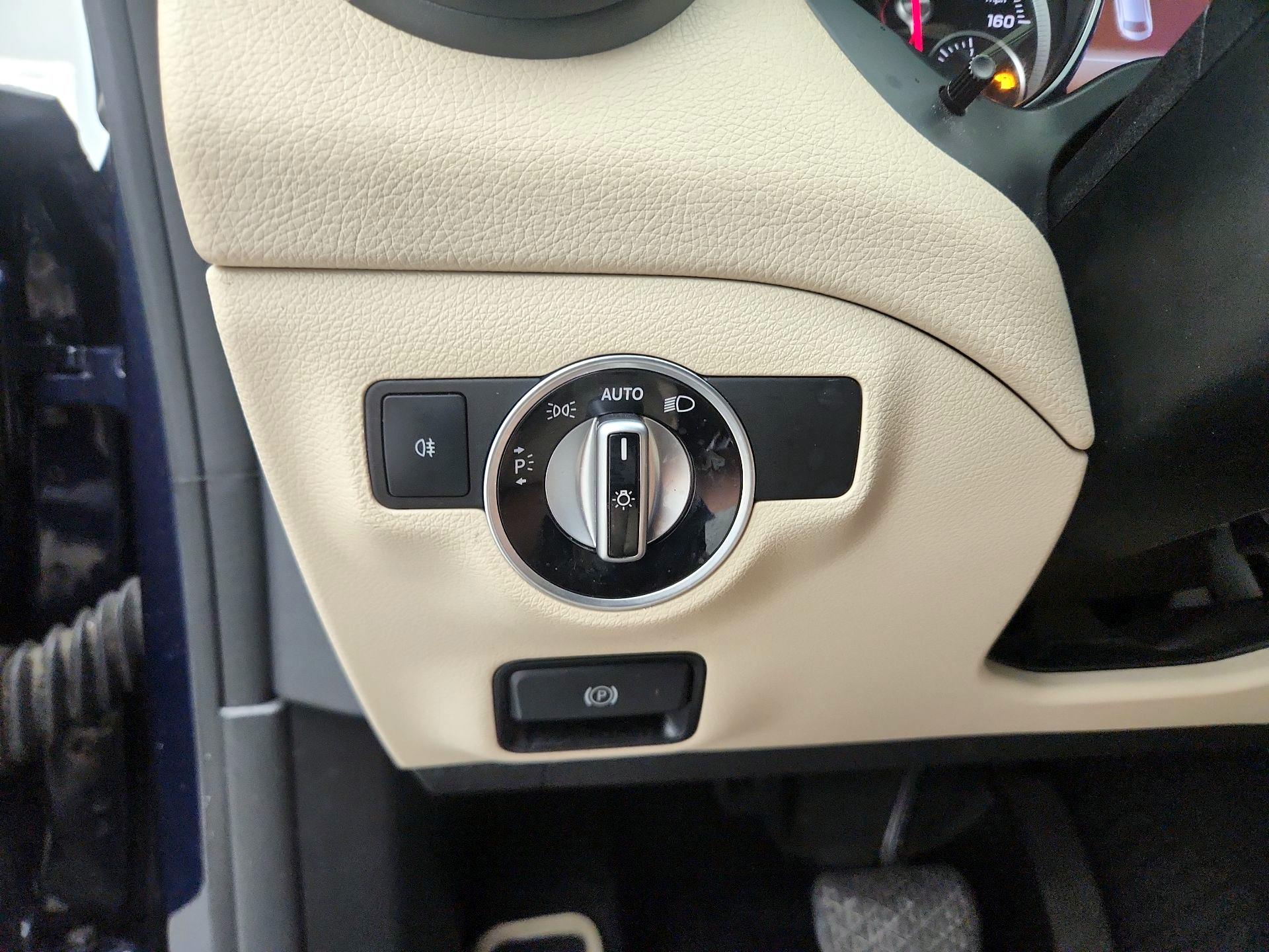 Thumbnail: 2019 Mercedes-Benz CLA - 13