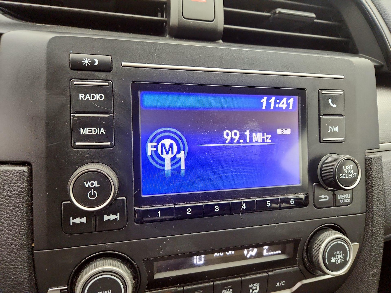 2018 Honda Civic LX - Photo 16
