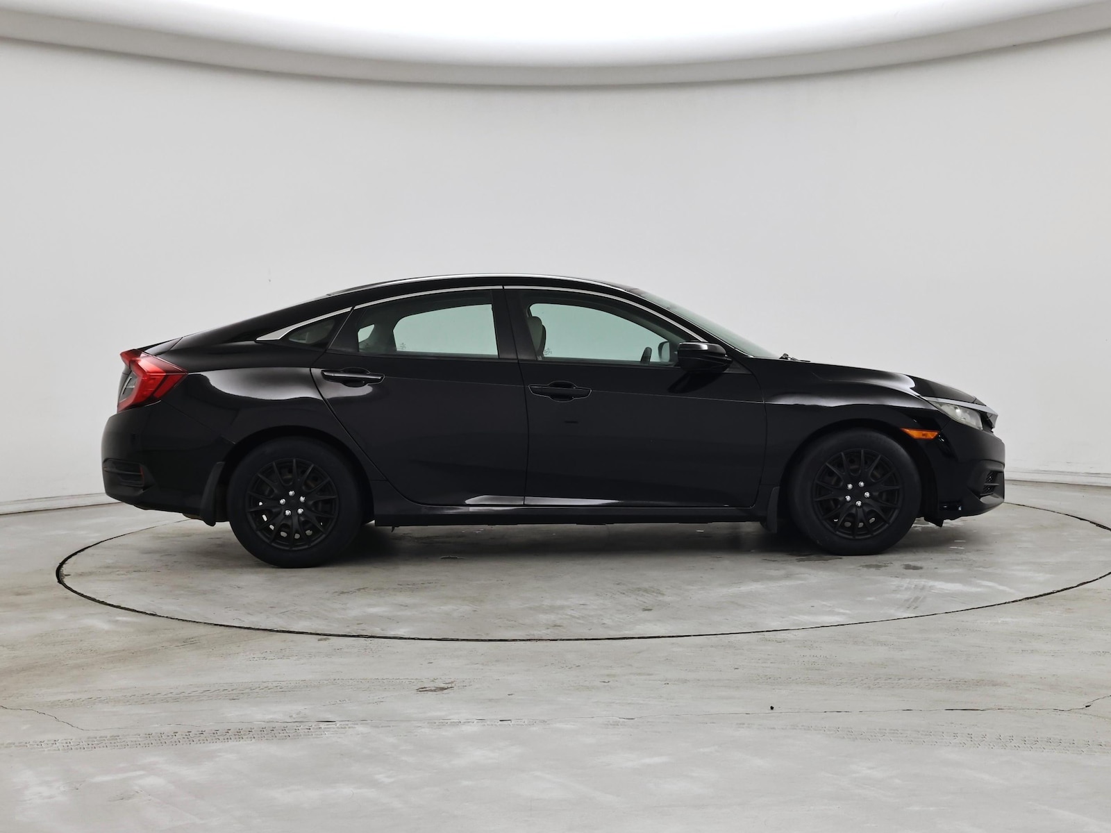2018 Honda Civic LX - Photo 8