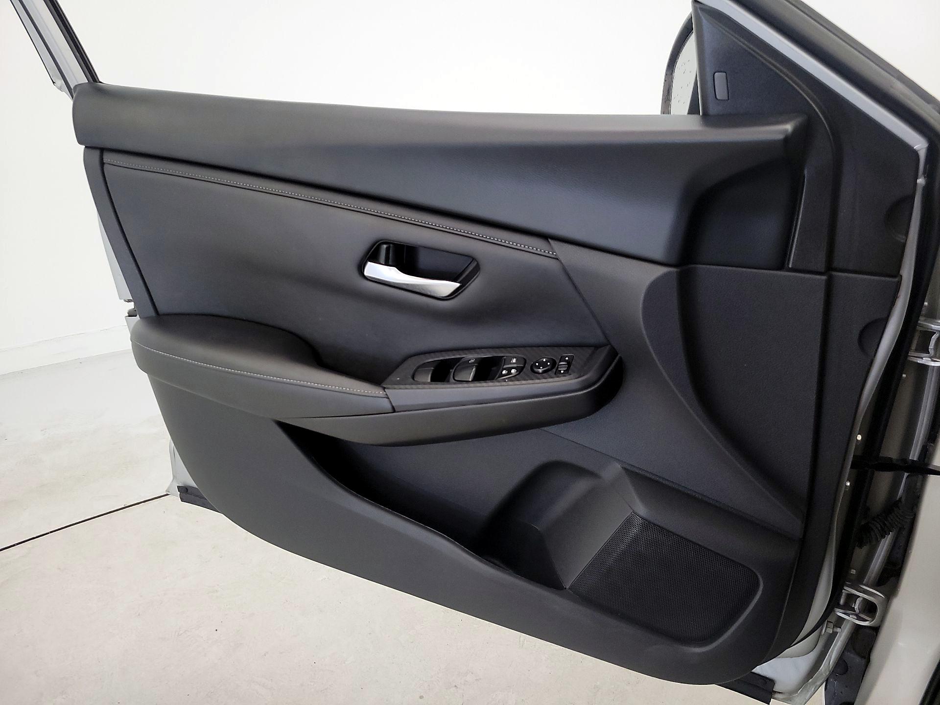 Thumbnail: 2023 Nissan Sentra - 12