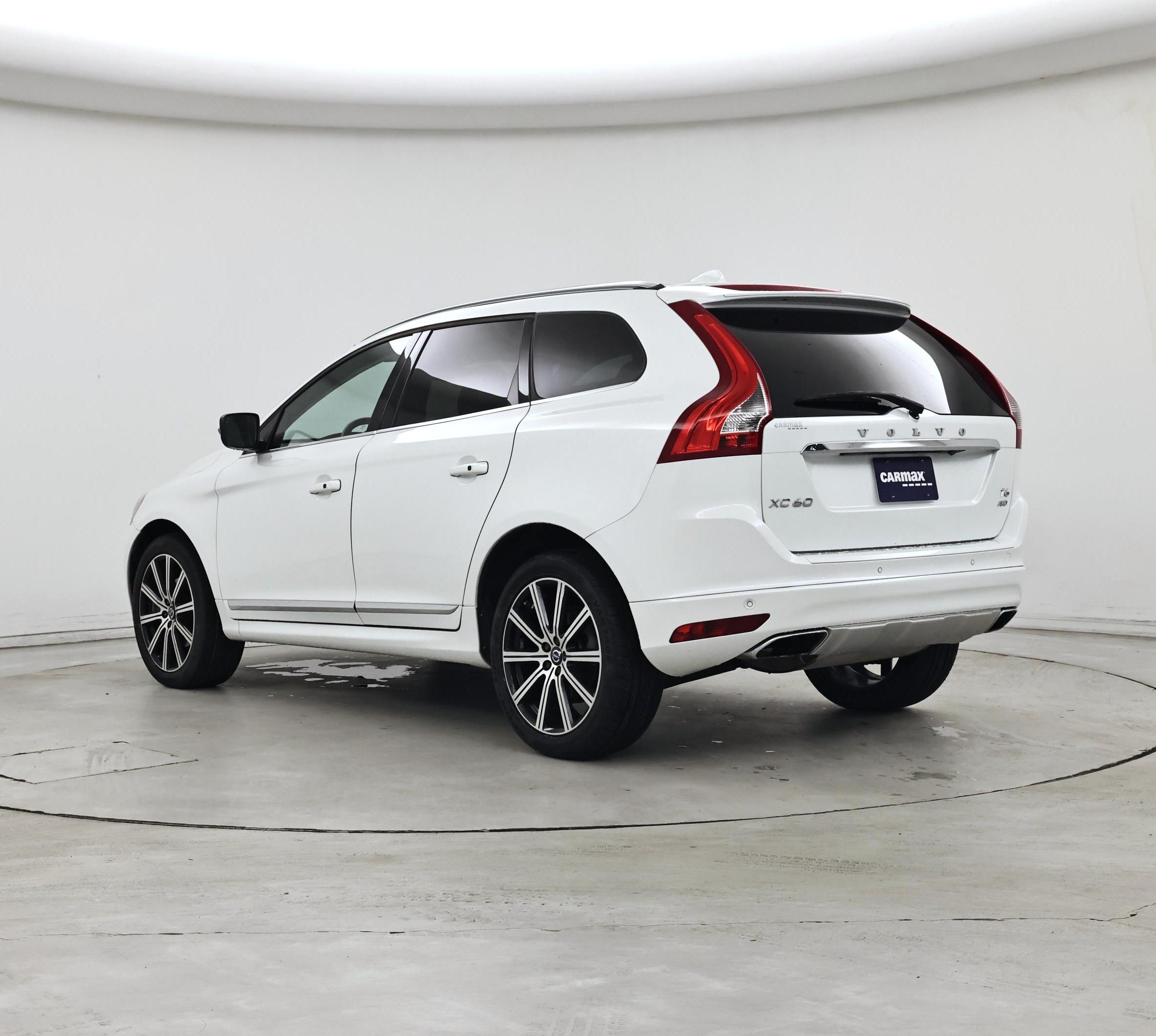 Thumbnail: 2017 Volvo XC60 - 2