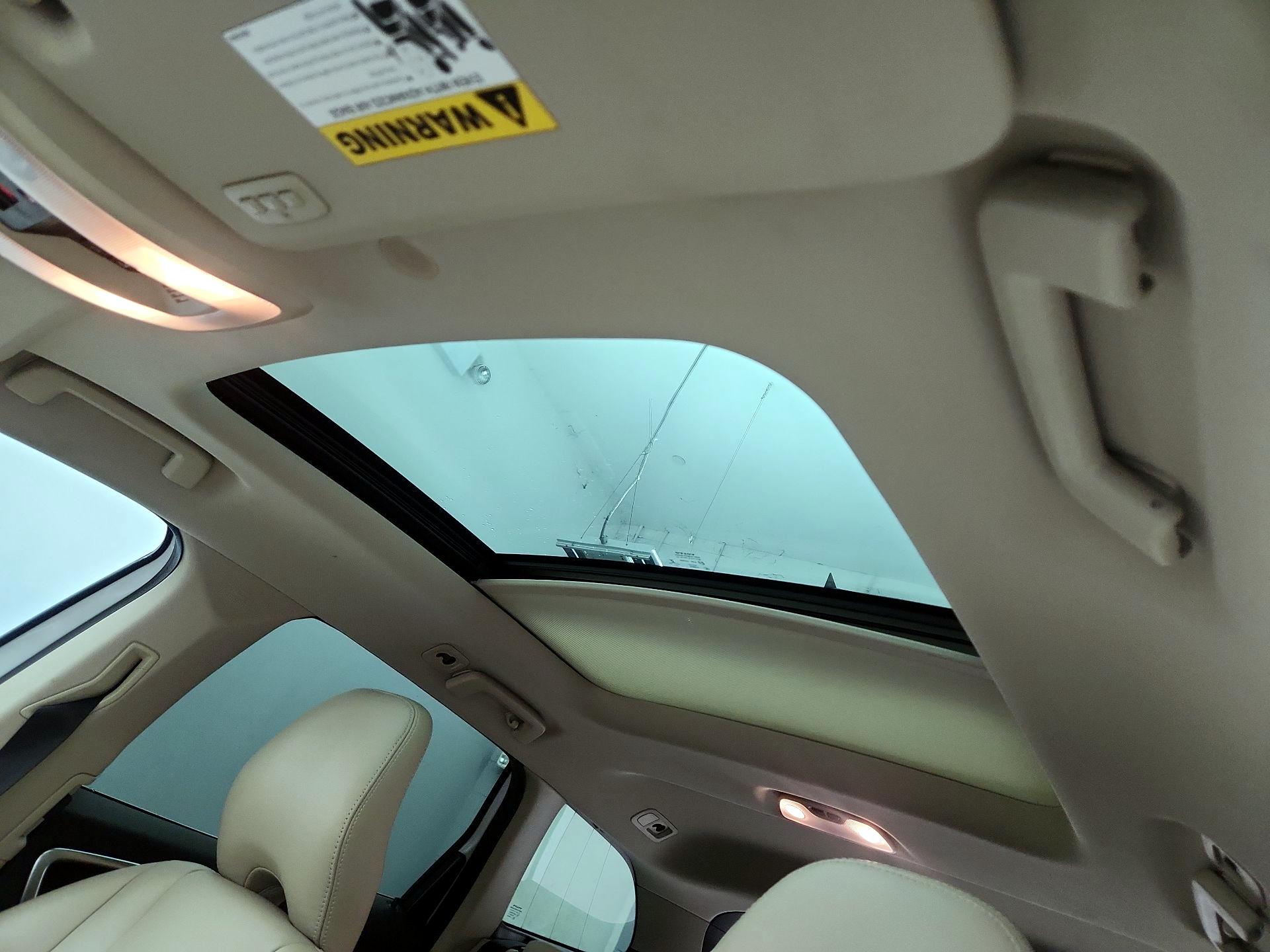 Thumbnail: 2017 Volvo XC60 - 20