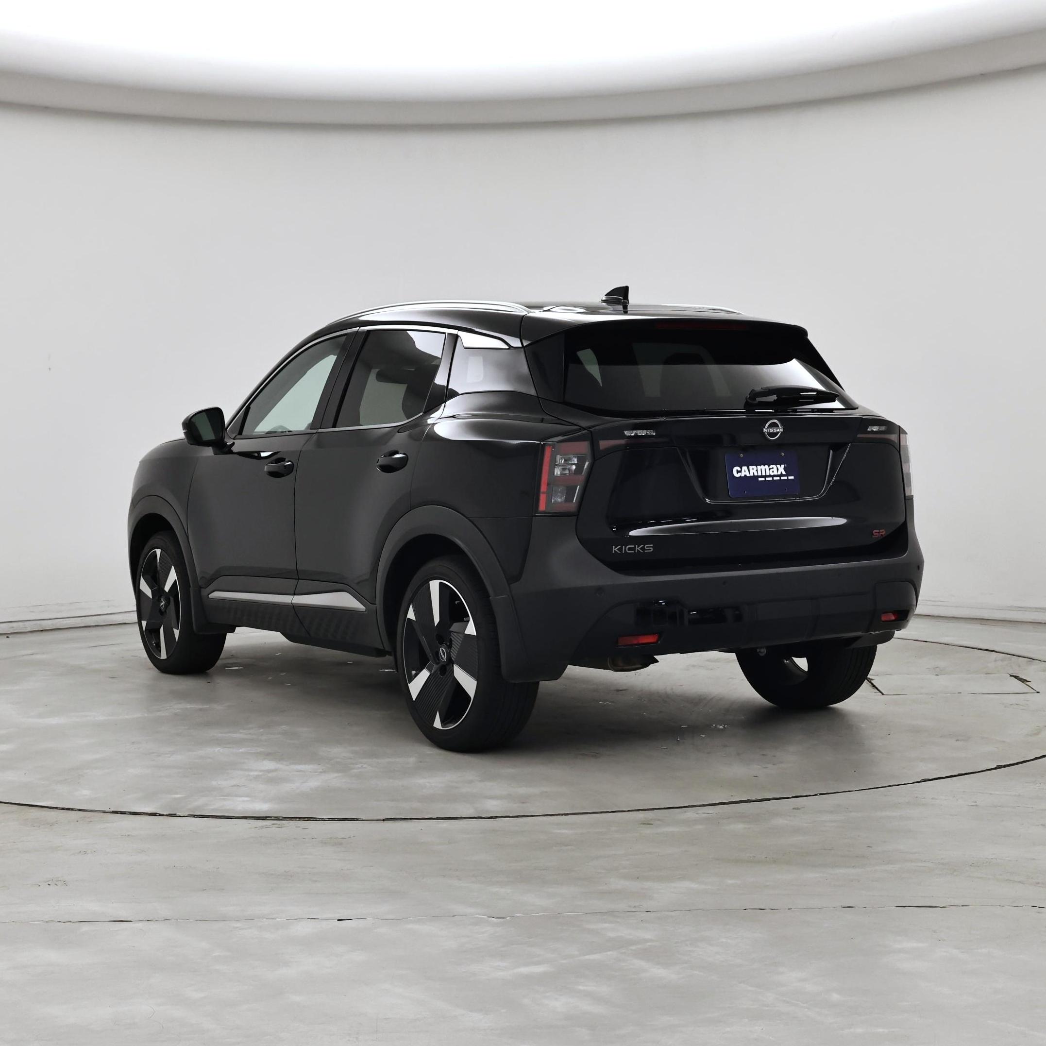Thumbnail: 2025 Nissan Kicks - 2