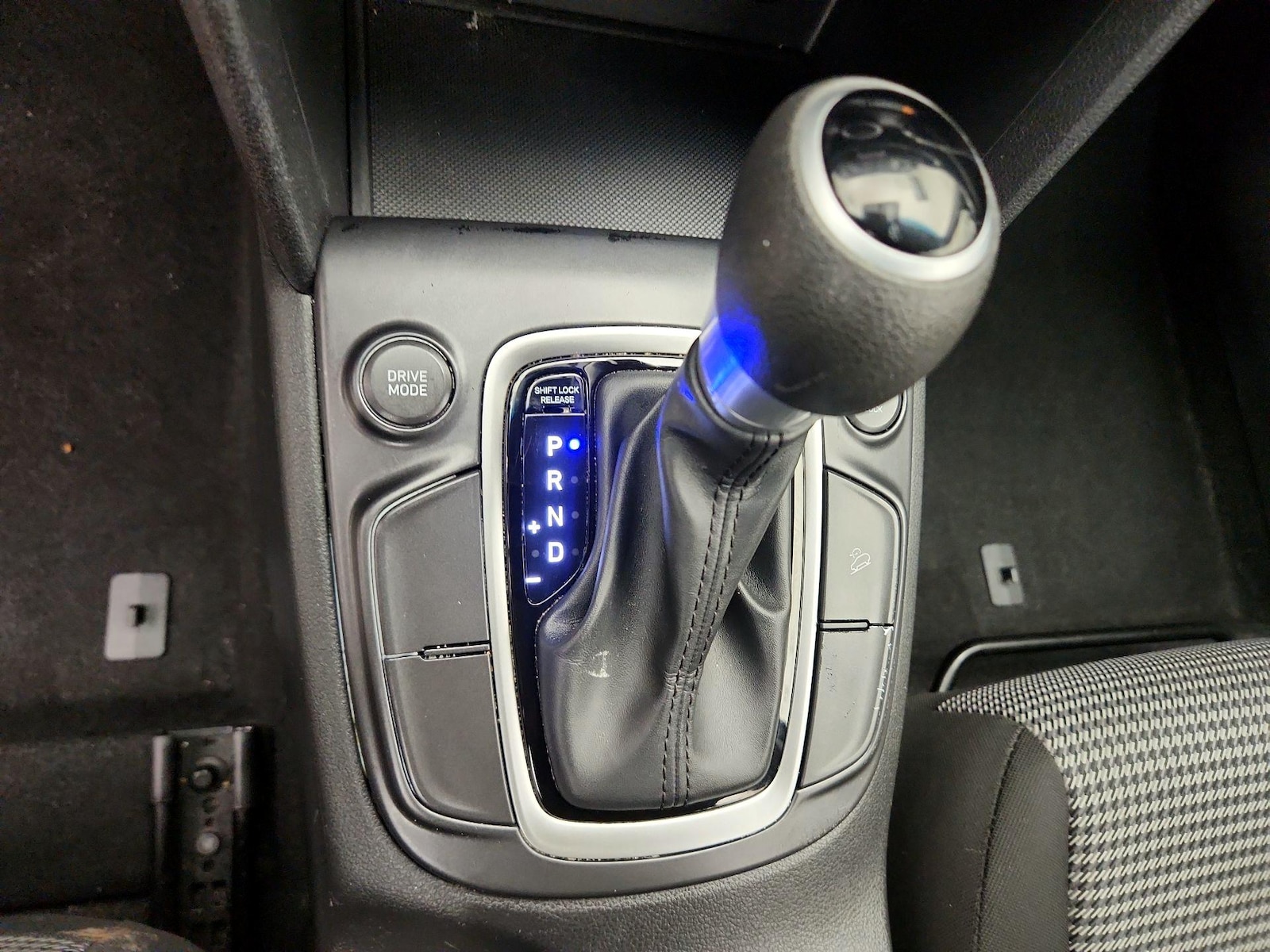 2018 Hyundai Kona SE - Photo 18