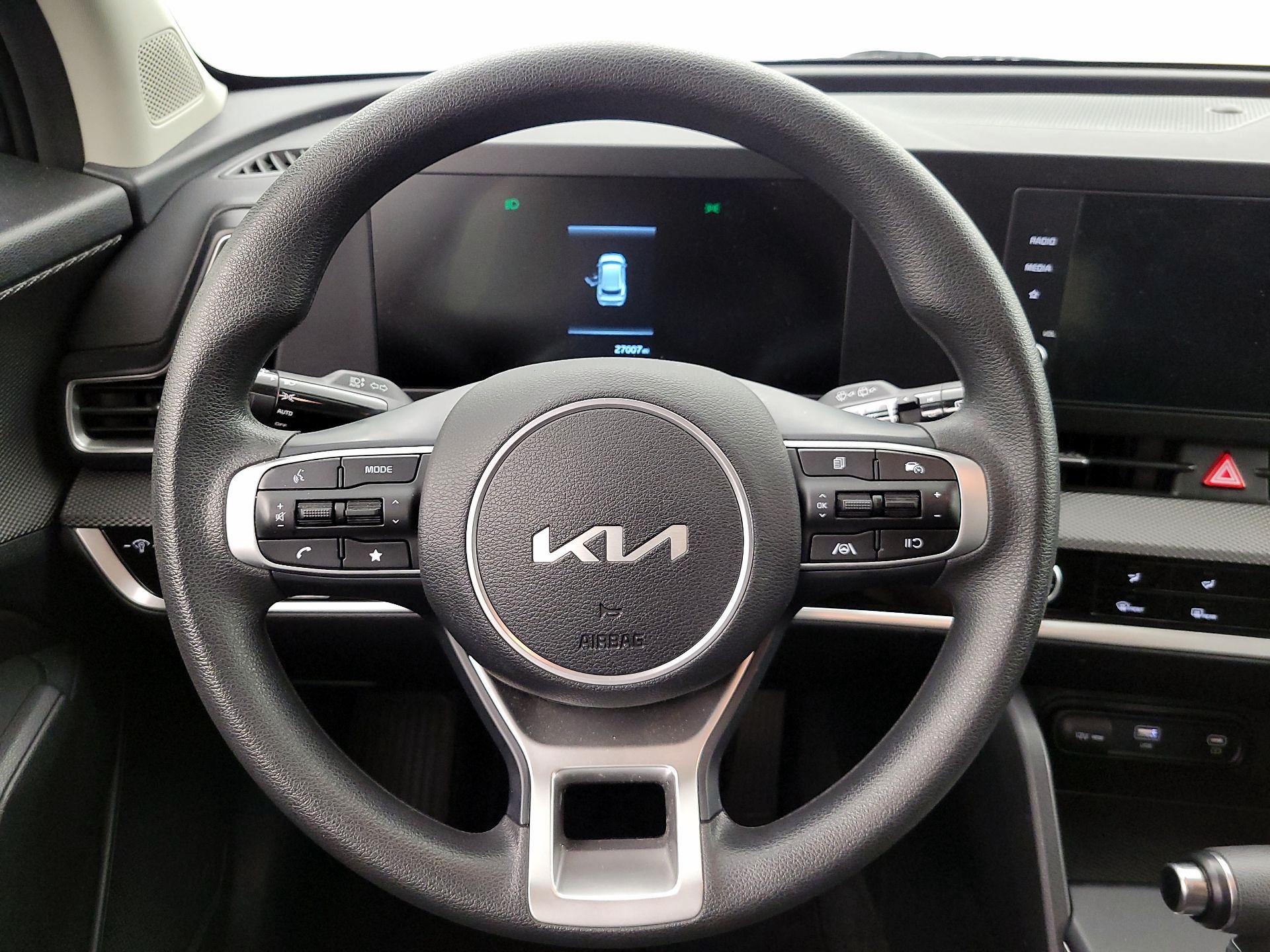 Thumbnail: 2023 Kia Sportage - 10