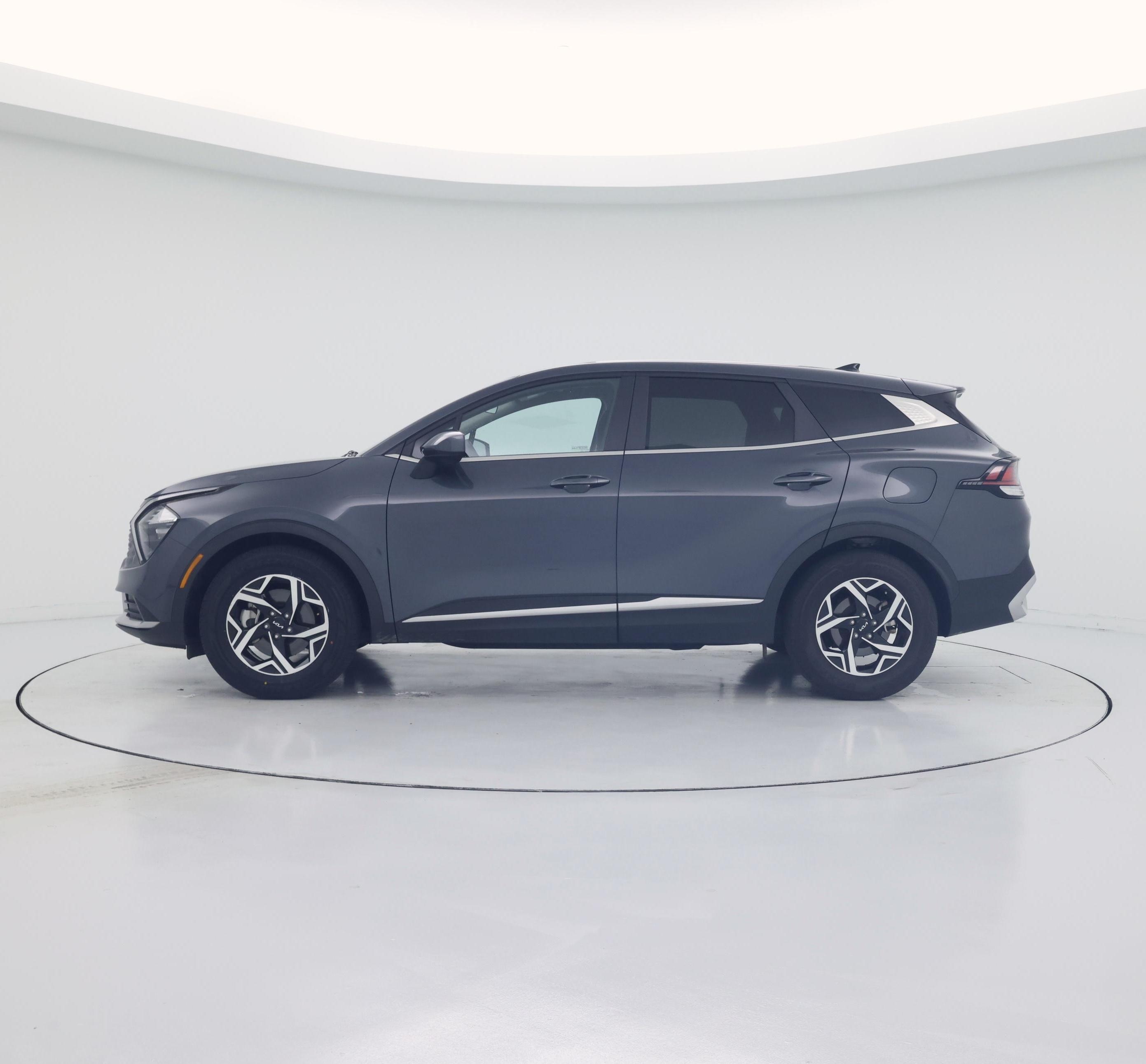 Thumbnail: 2023 Kia Sportage - 3