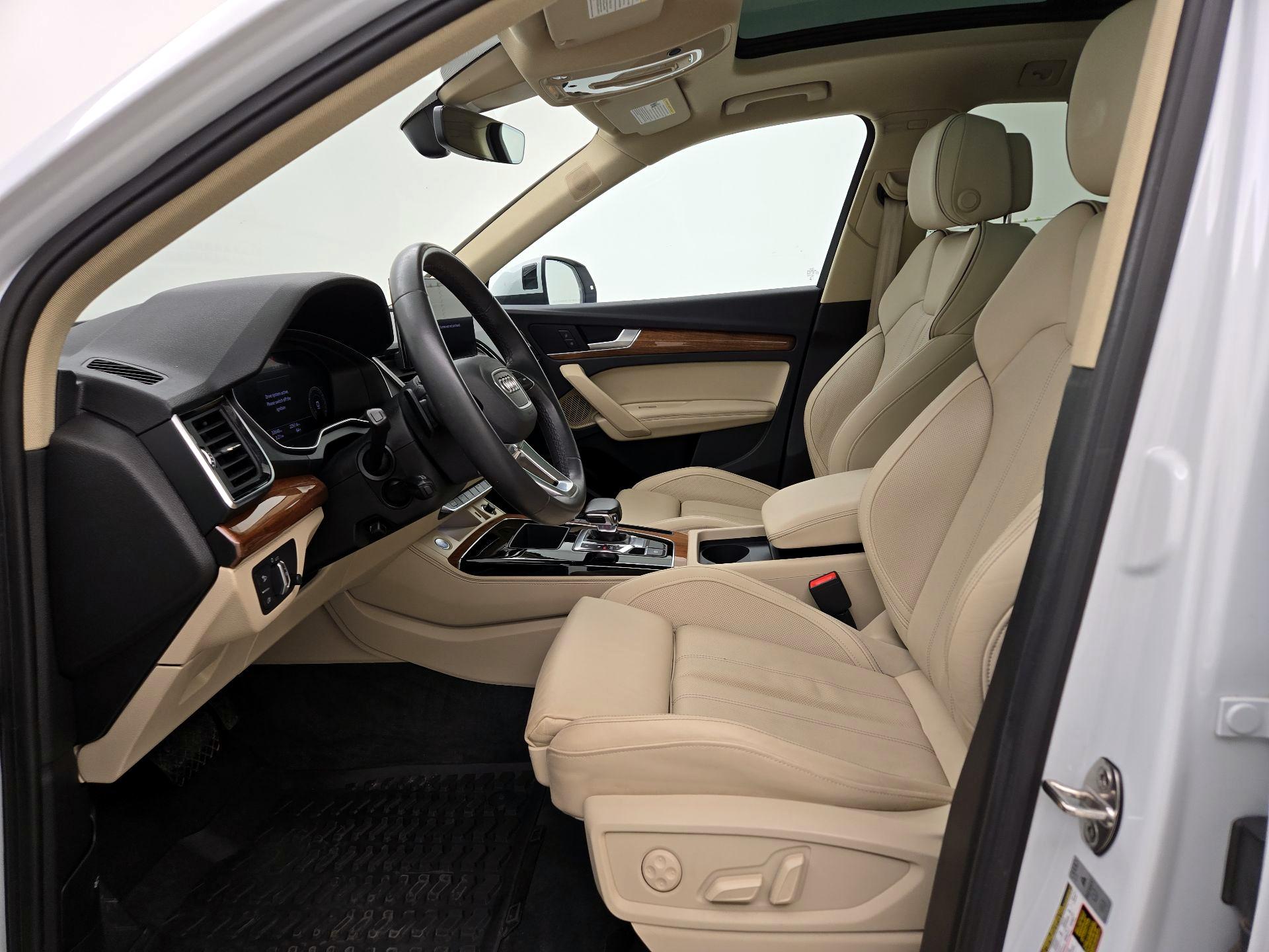 Thumbnail: 2023 Audi Q5 - 11
