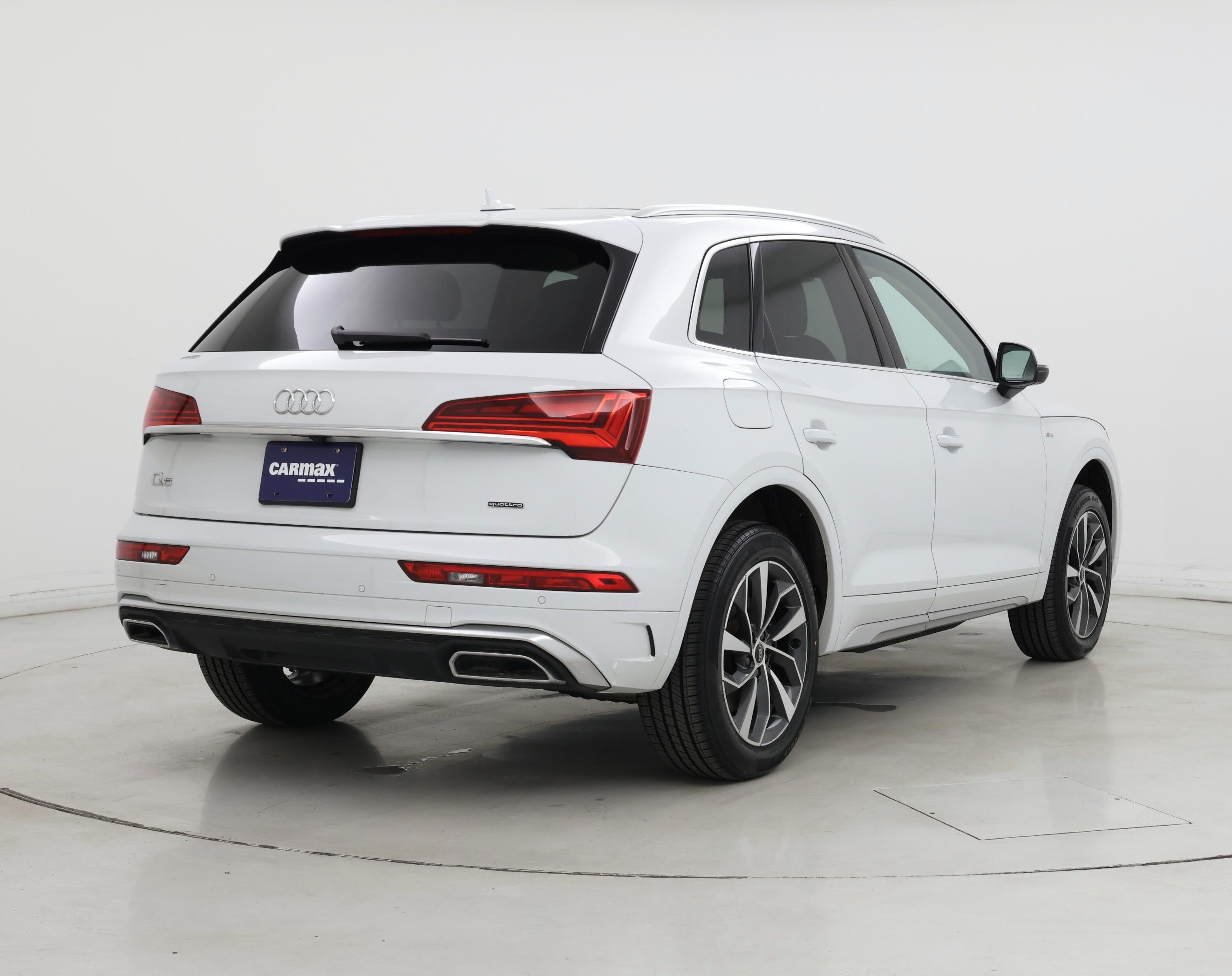 Thumbnail: 2023 Audi Q5 - 8