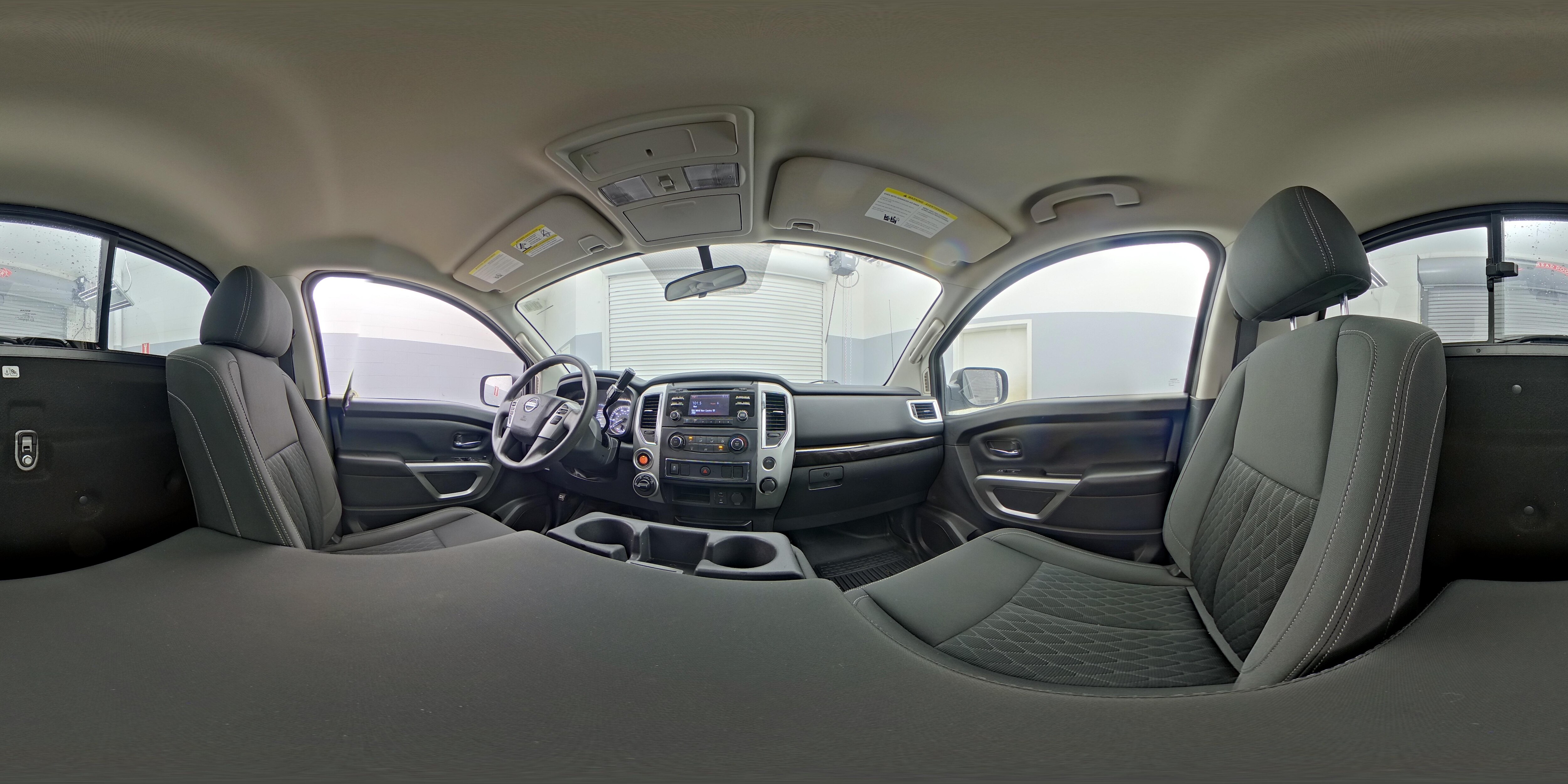 2017 Nissan Titan SV - Photo 22