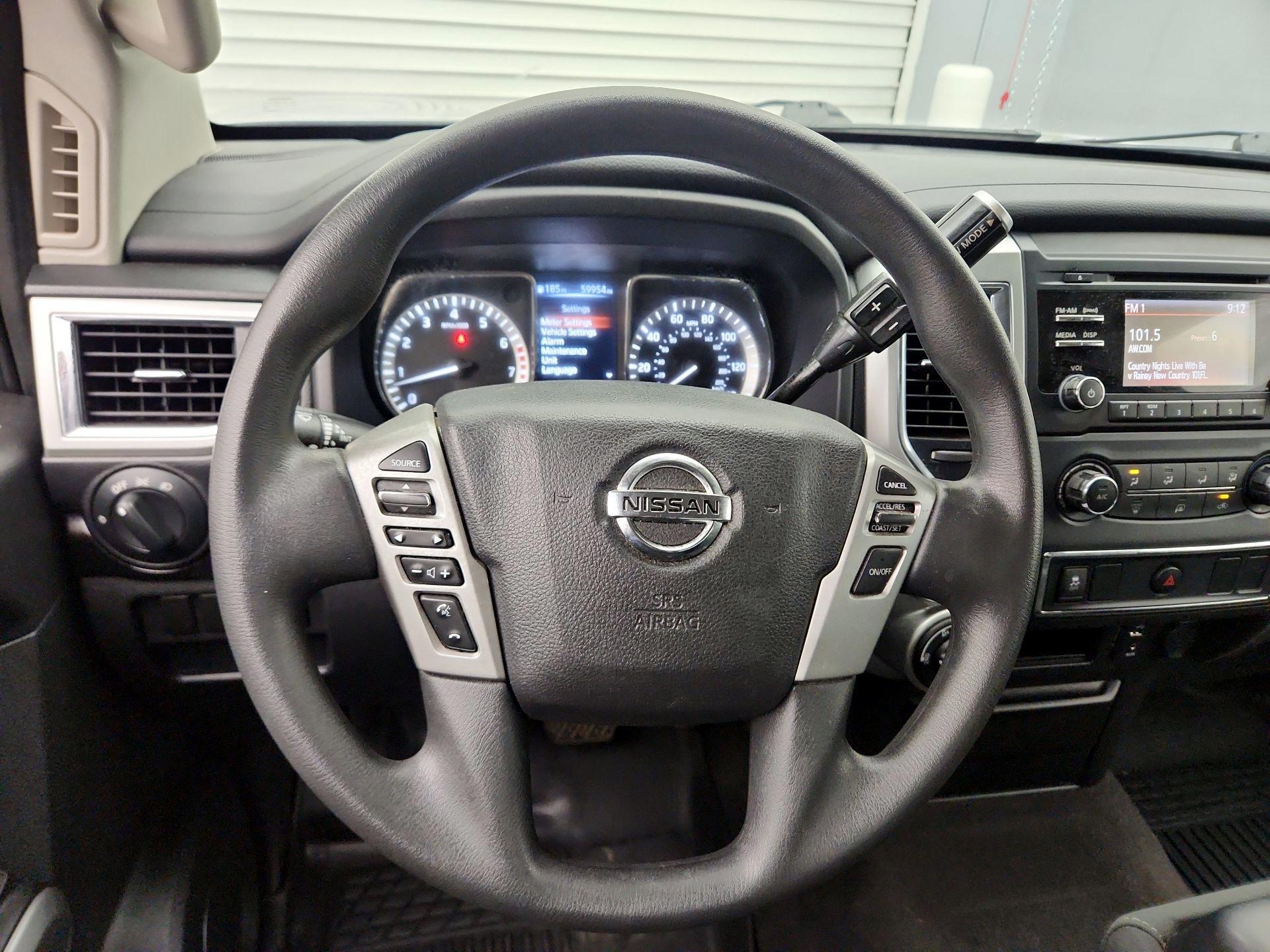 Thumbnail: 2017 Nissan Titan - 10