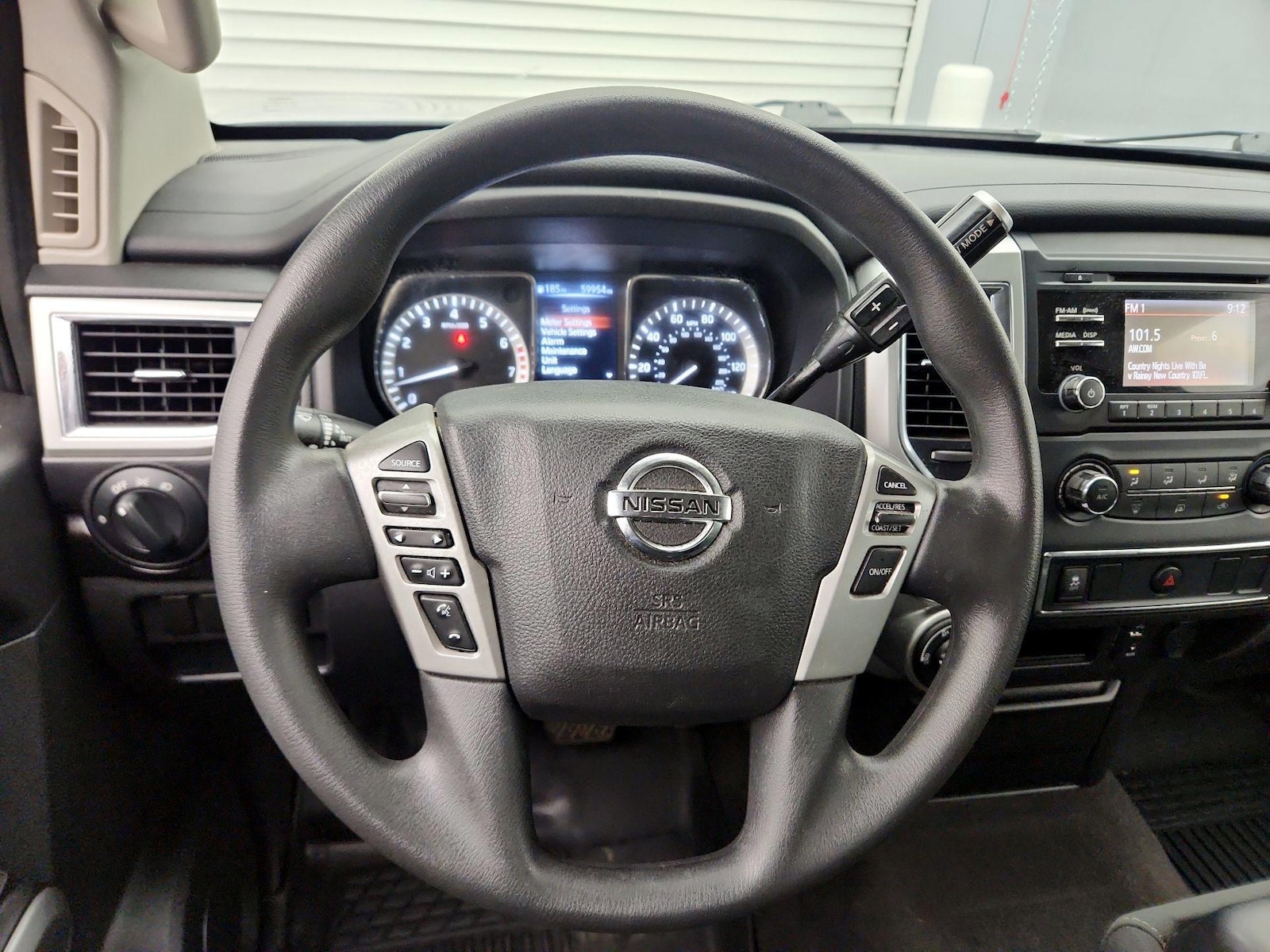 2017 Nissan Titan SV - Photo 11