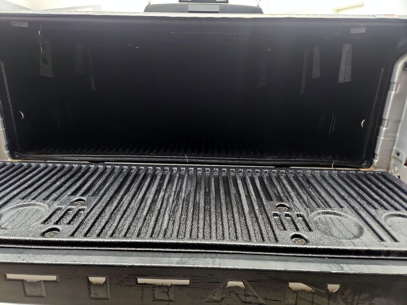 2017 Nissan Titan SV - Photo 19