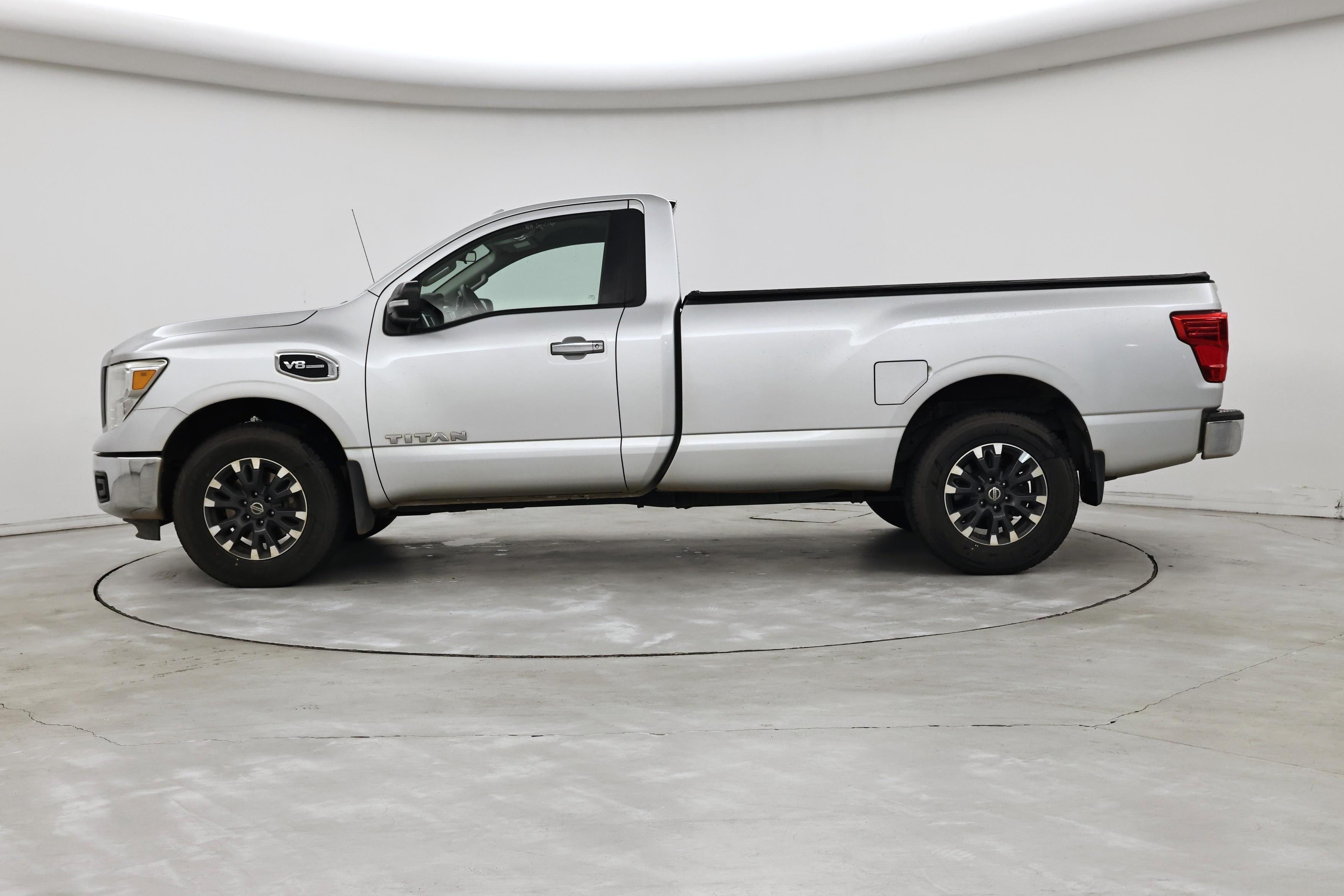 Thumbnail: 2017 Nissan Titan - 3