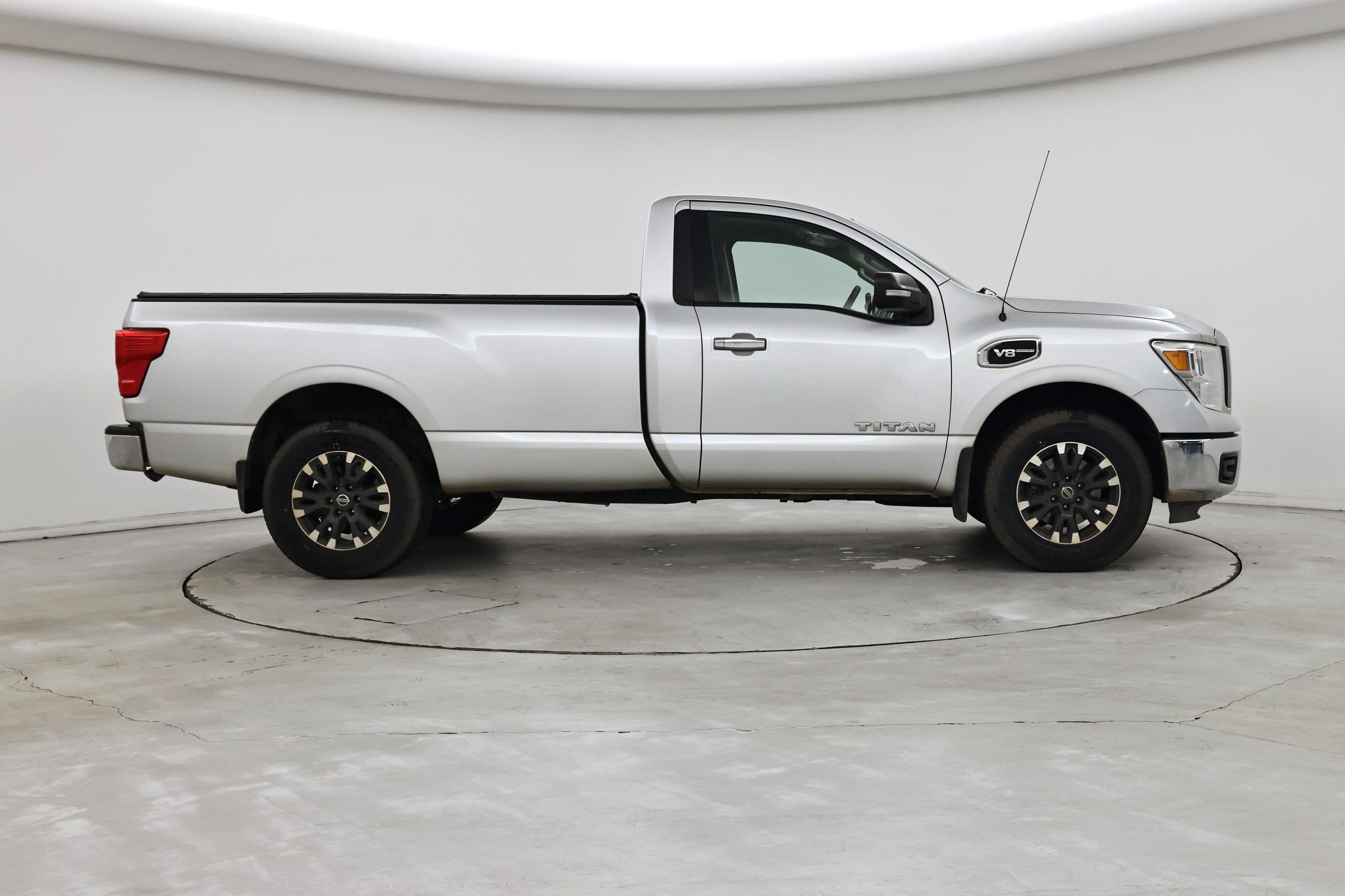 Thumbnail: 2017 Nissan Titan - 7