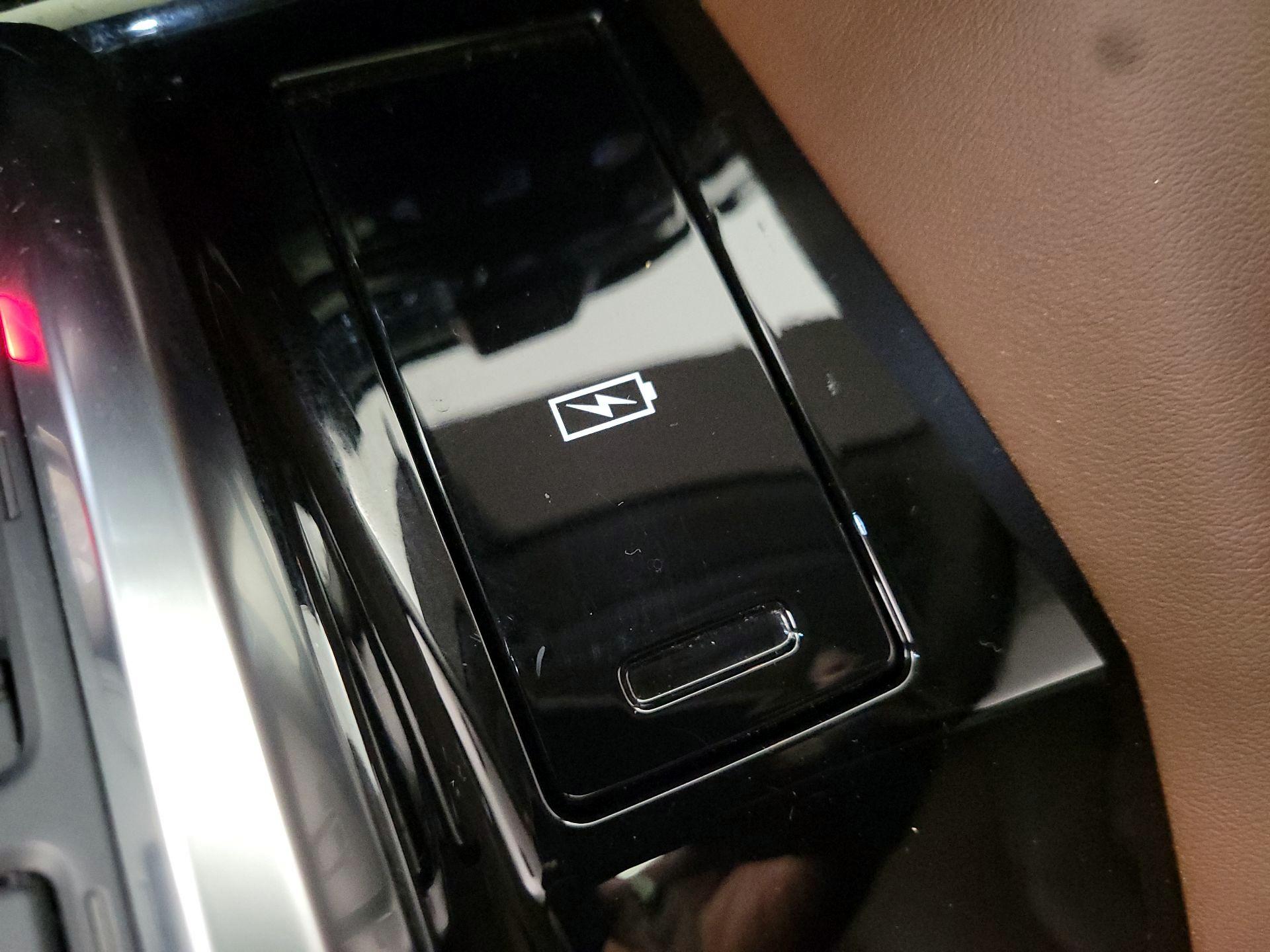 Thumbnail: 2022 Acura MDX - 19
