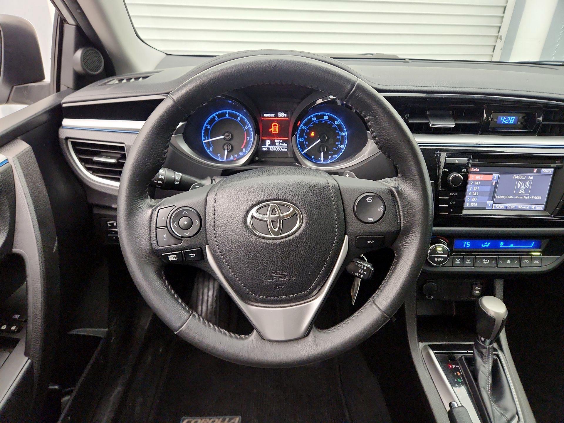 Thumbnail: 2015 Toyota Corolla - 10