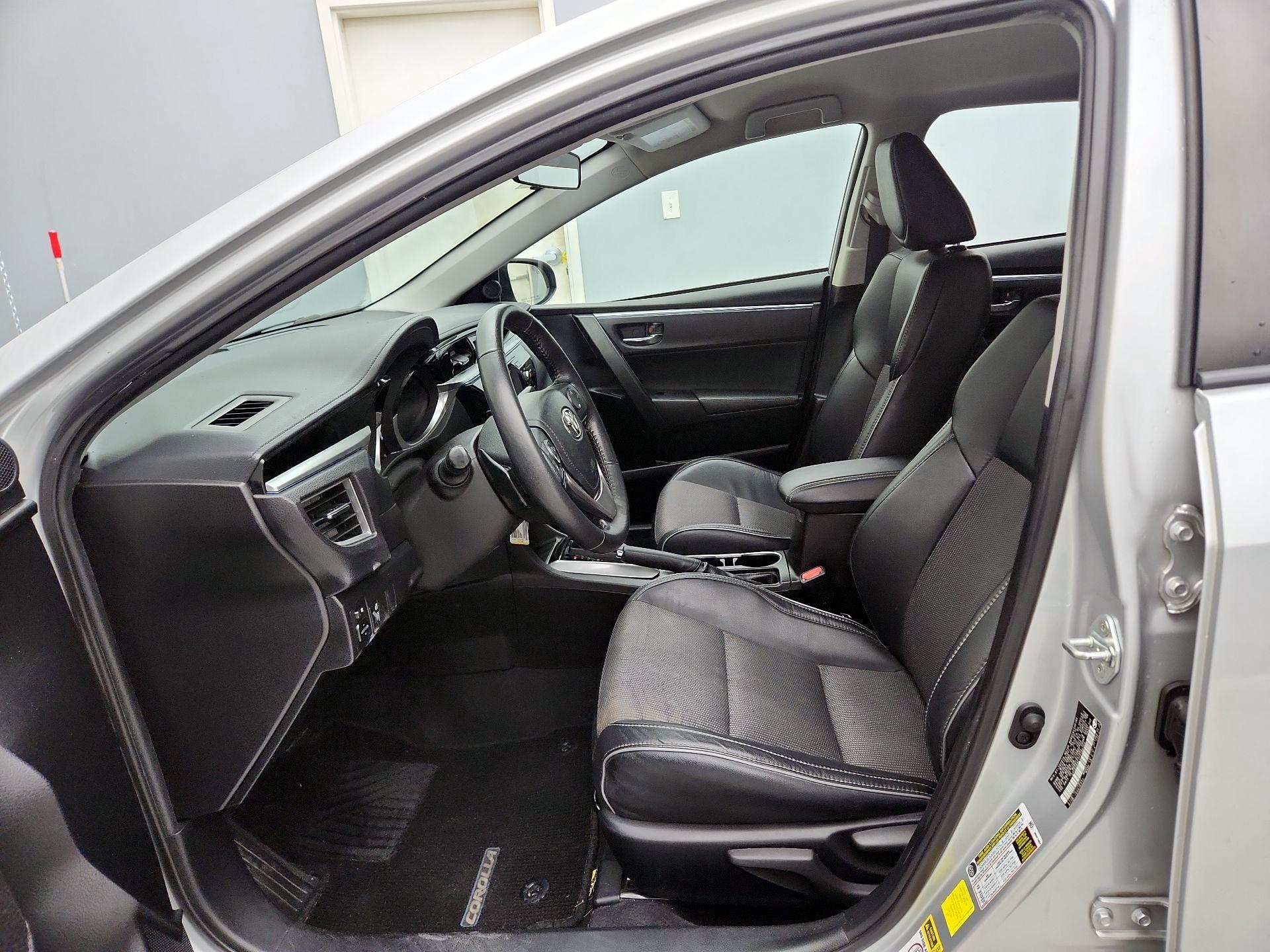 Thumbnail: 2015 Toyota Corolla - 11