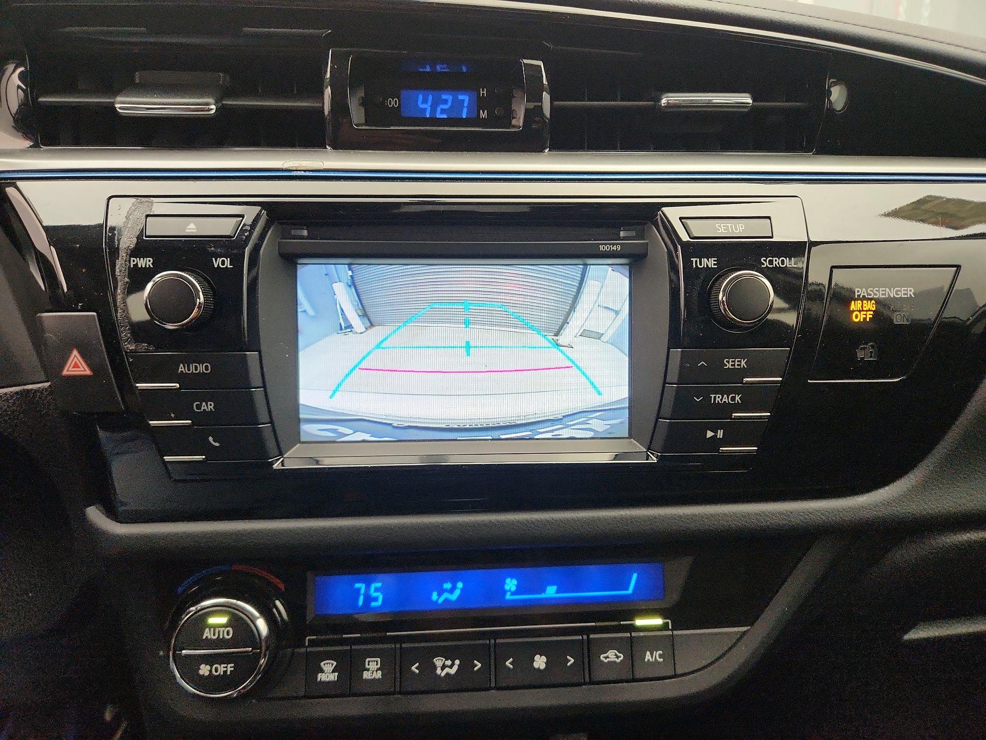 Thumbnail: 2015 Toyota Corolla - 14