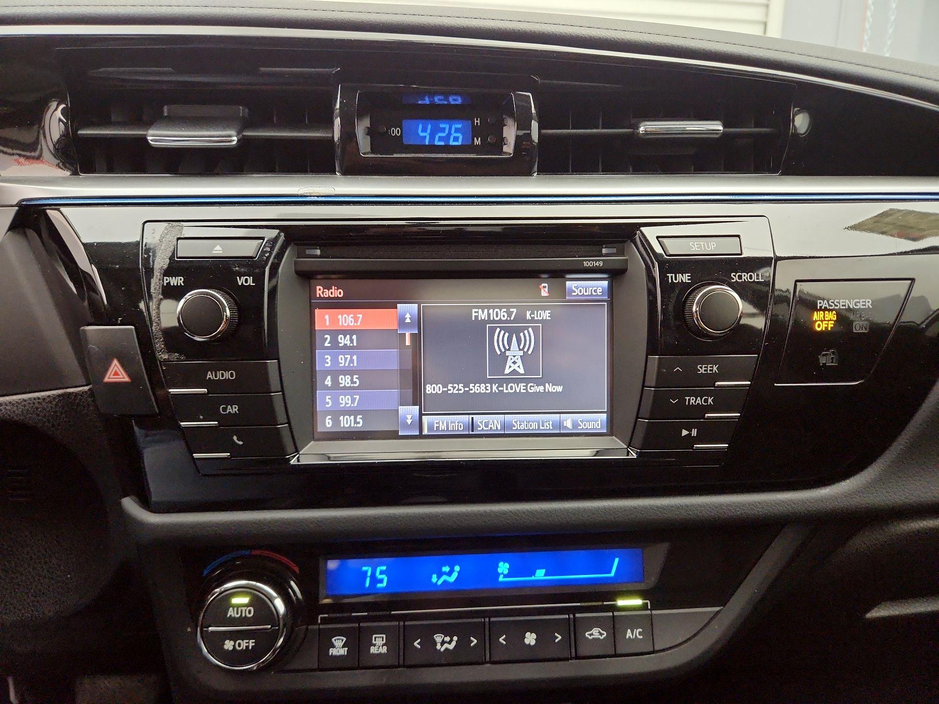 Thumbnail: 2015 Toyota Corolla - 15