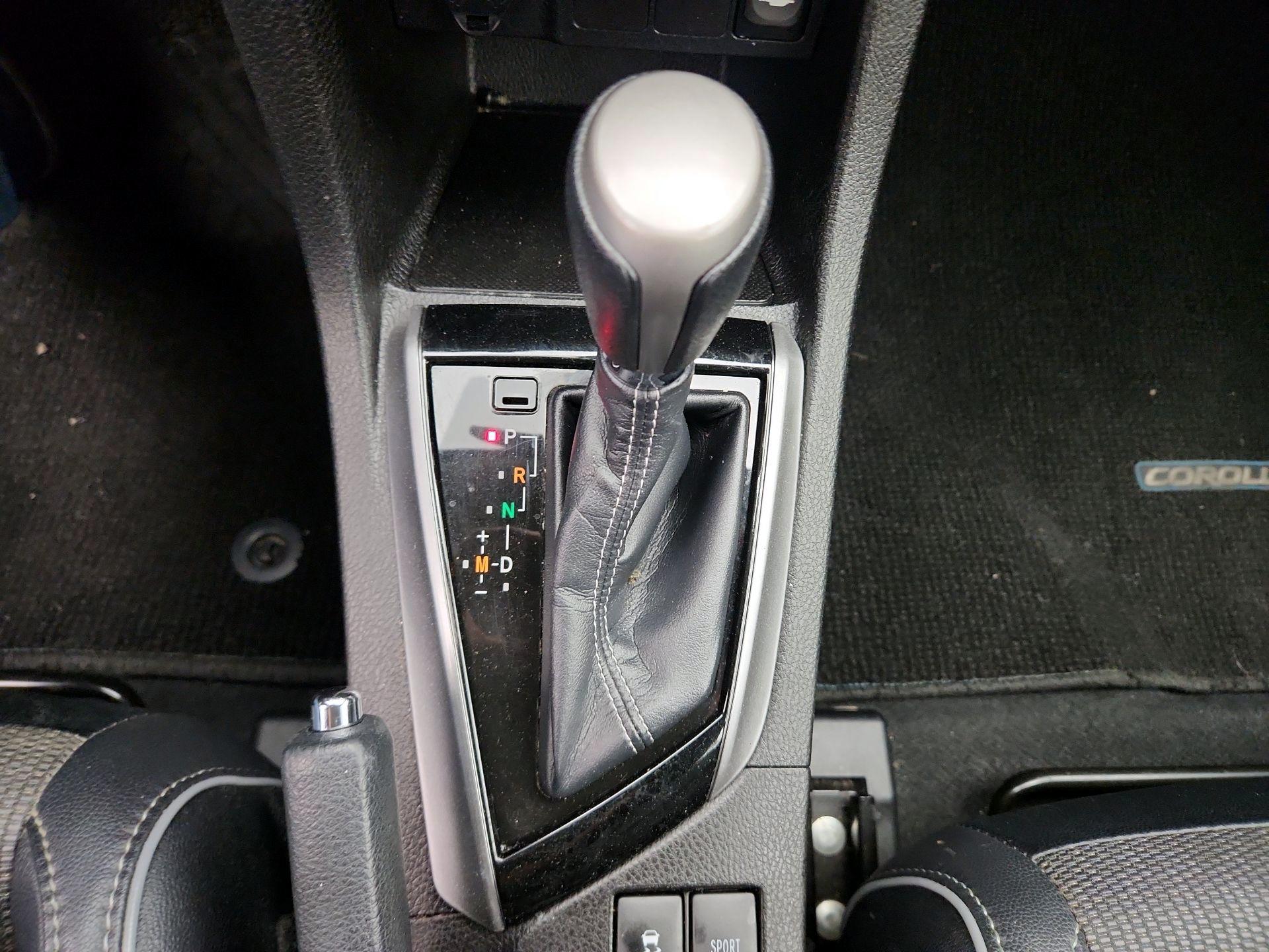 Thumbnail: 2015 Toyota Corolla - 17