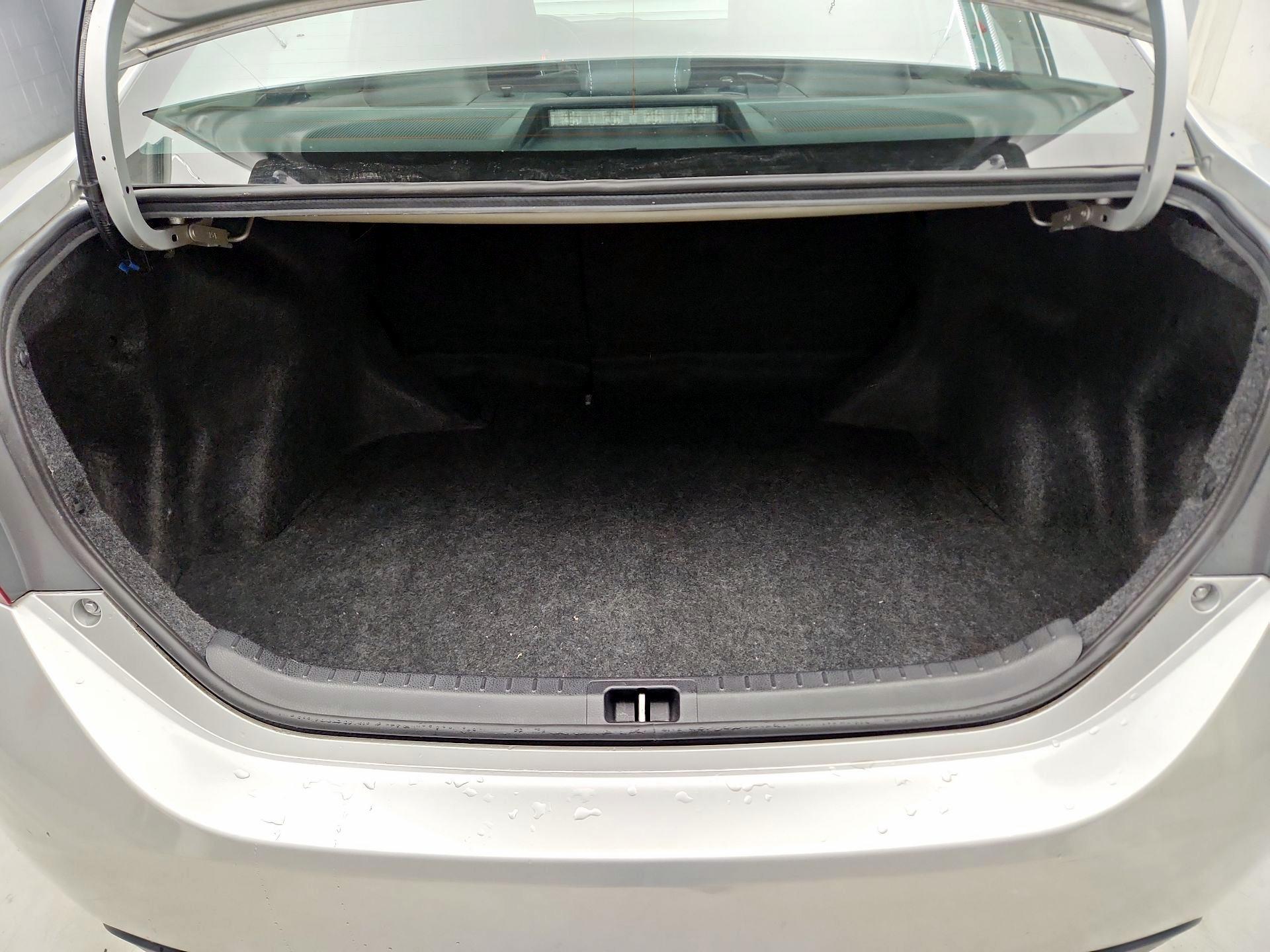 Thumbnail: 2015 Toyota Corolla - 20