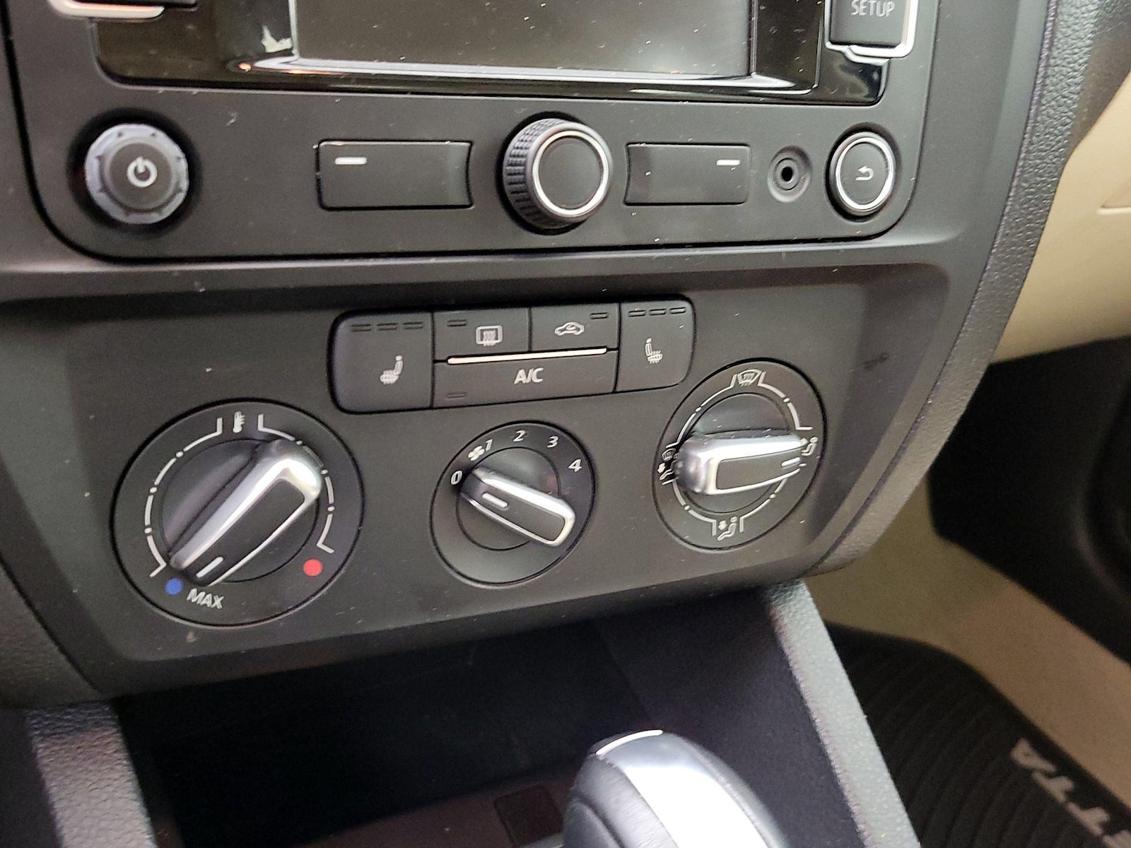 2015 Volkswagen Jetta SE - Photo 17