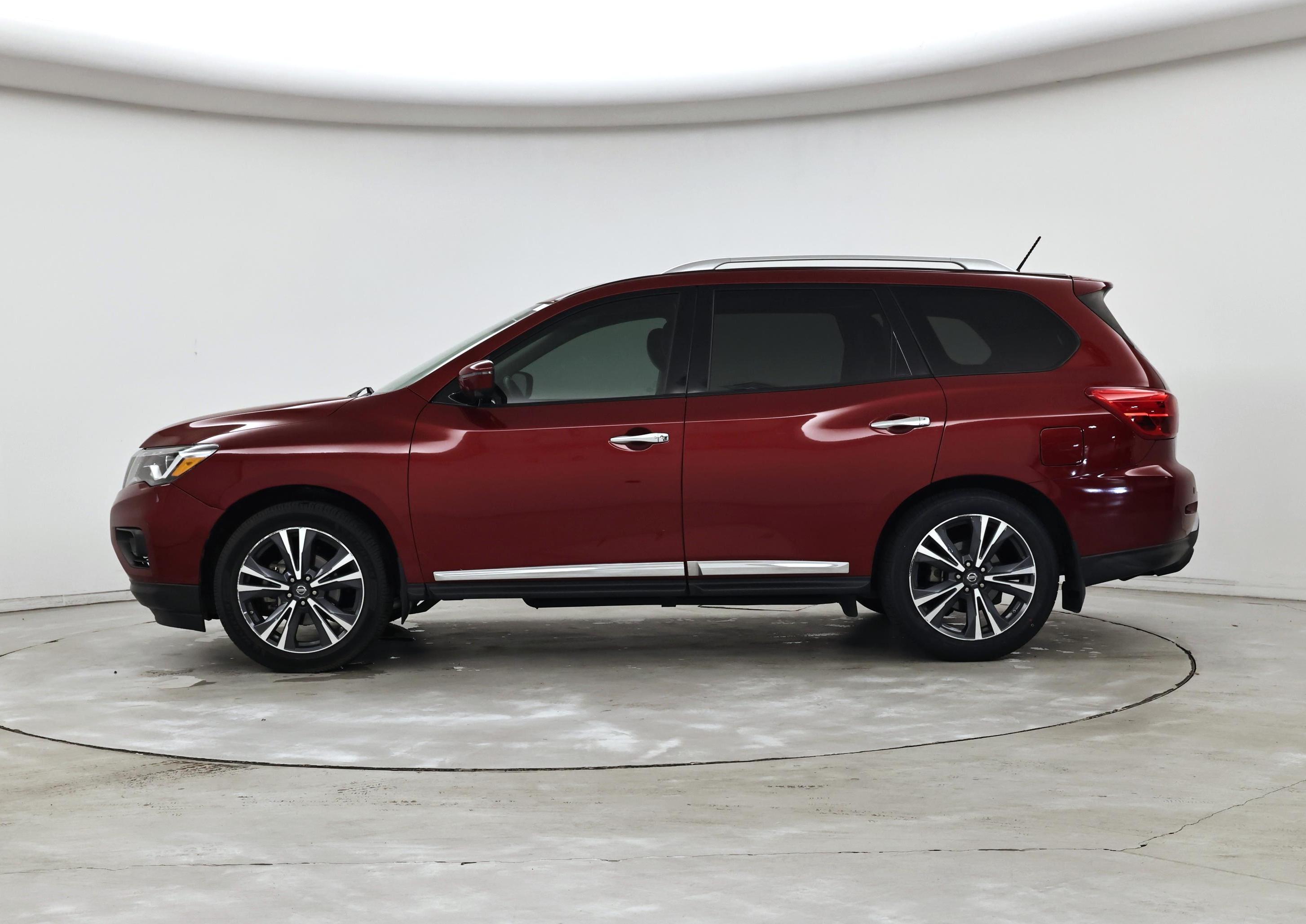 Thumbnail: 2018 Nissan Pathfinder - 3