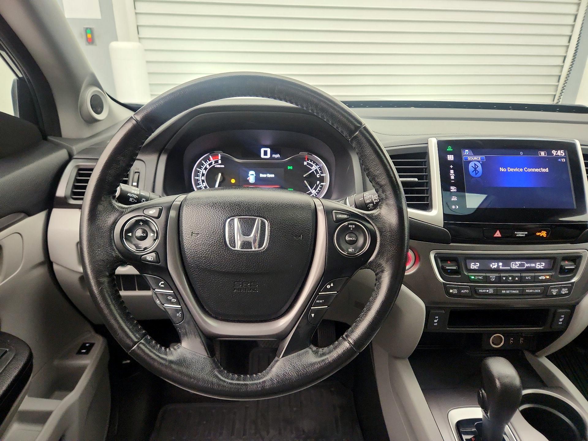 Thumbnail: 2016 Honda Pilot - 10