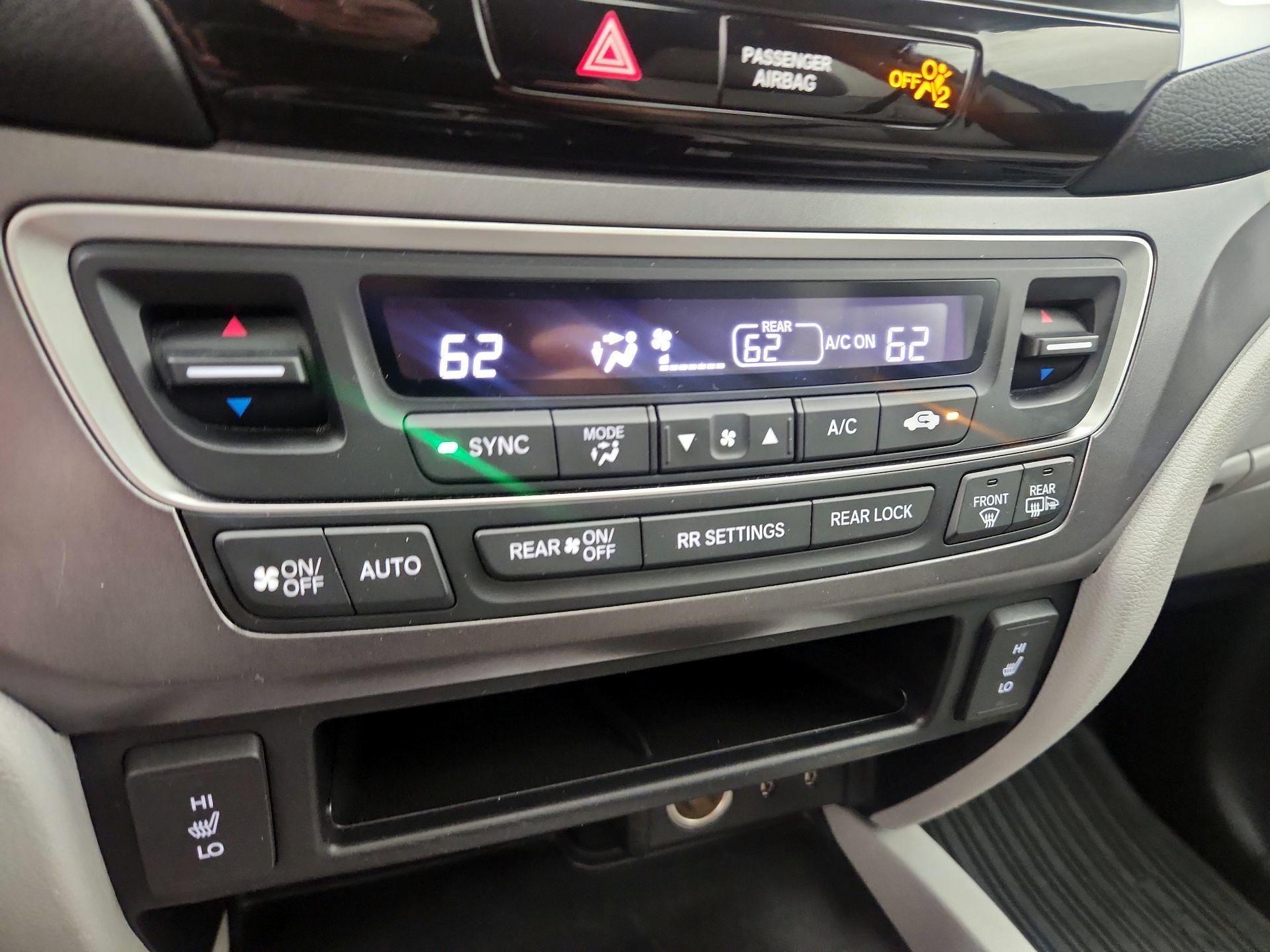 Thumbnail: 2016 Honda Pilot - 16