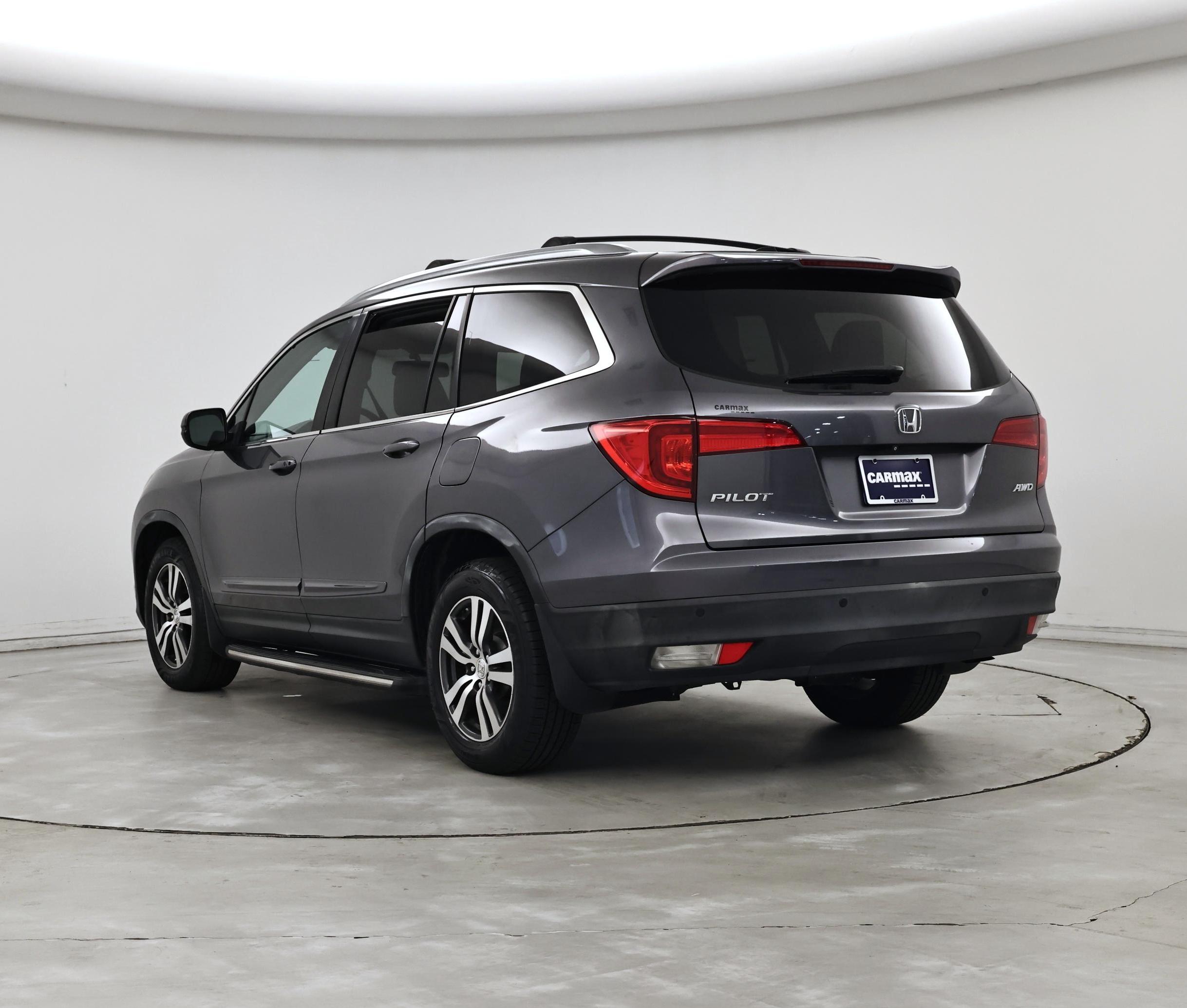Thumbnail: 2016 Honda Pilot - 2