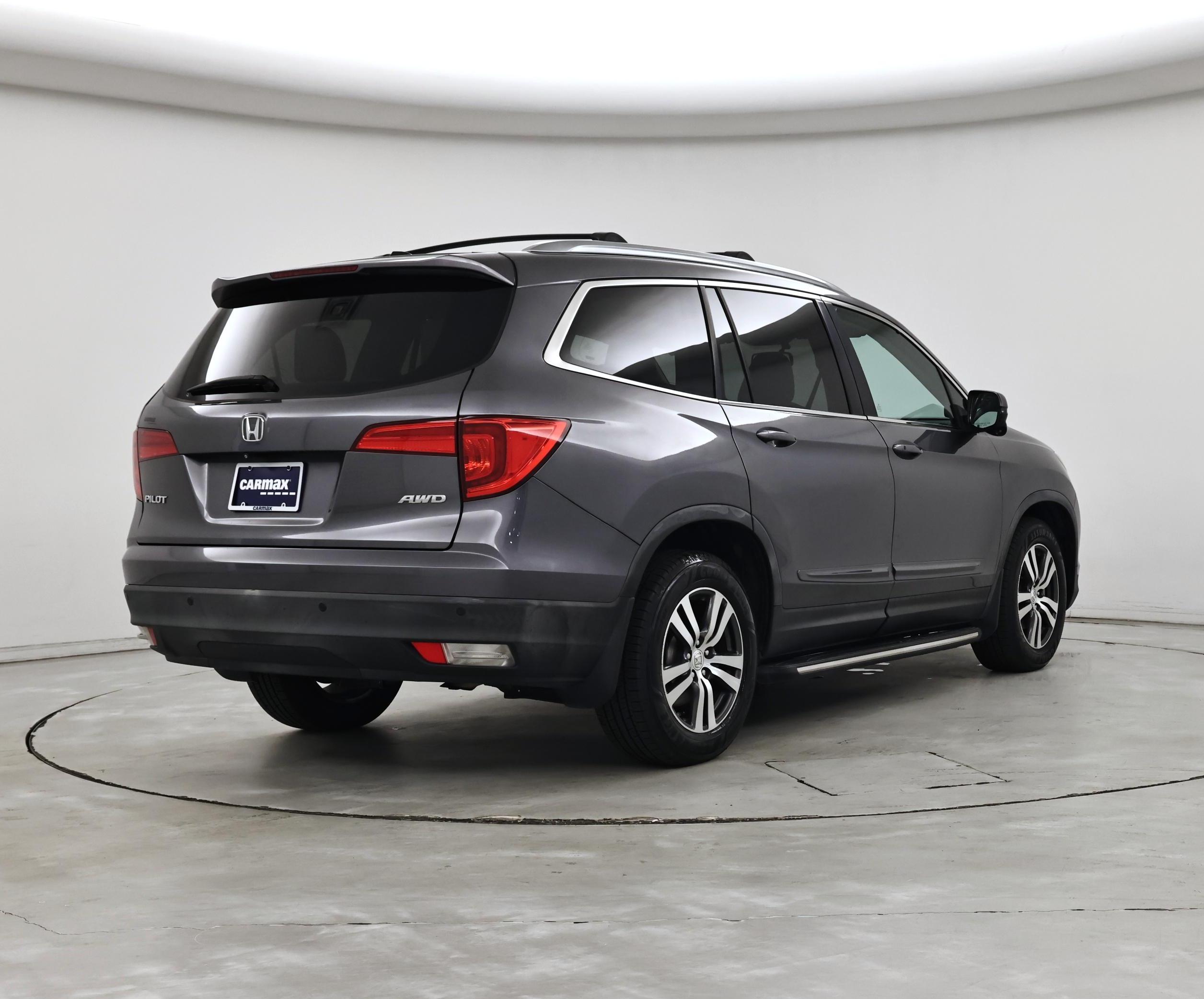 Thumbnail: 2016 Honda Pilot - 8