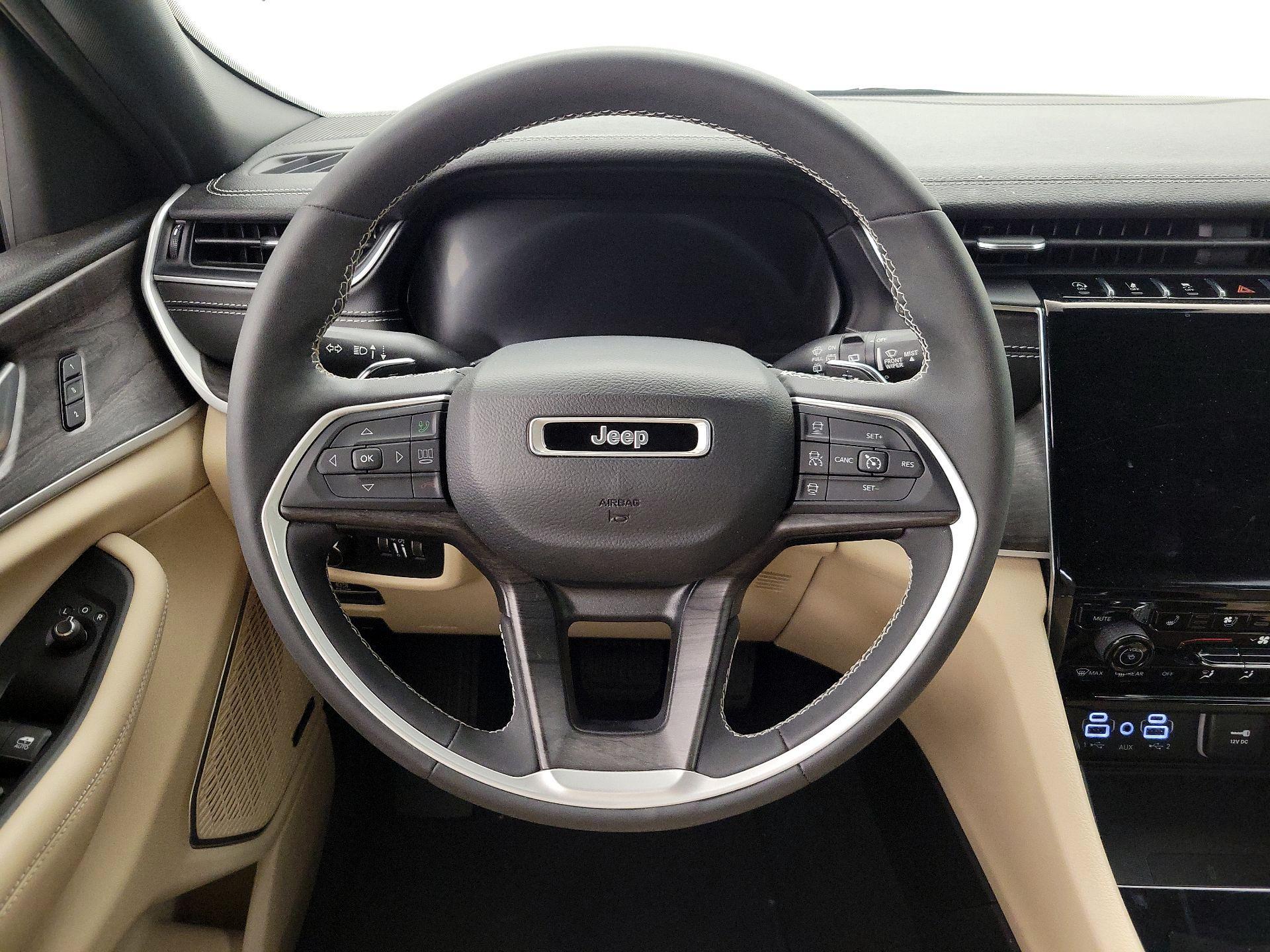 Thumbnail: 2023 Jeep Grand Cherokee L - 10