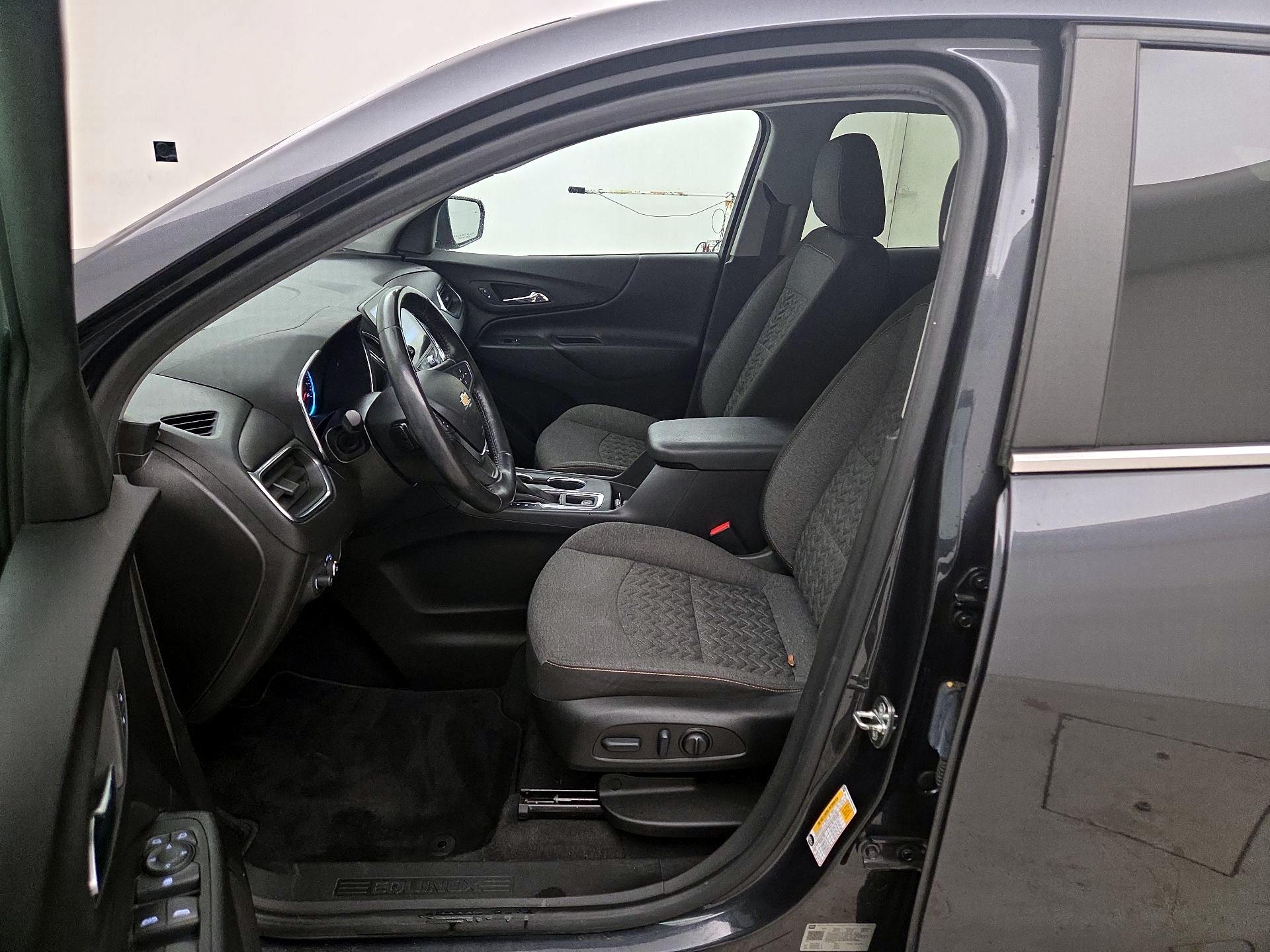 Thumbnail: 2022 Chevrolet Equinox - 11