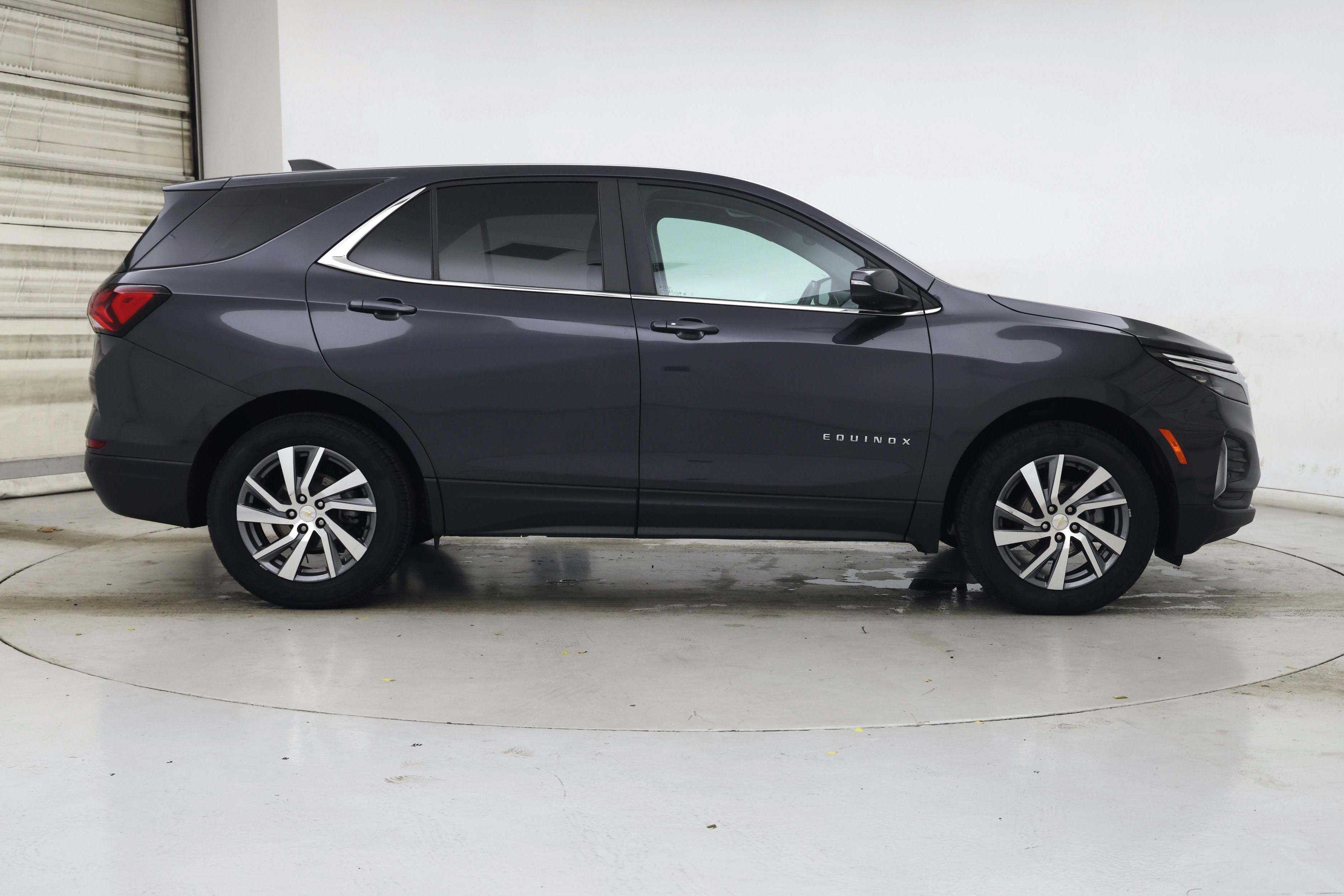 Thumbnail: 2022 Chevrolet Equinox - 7