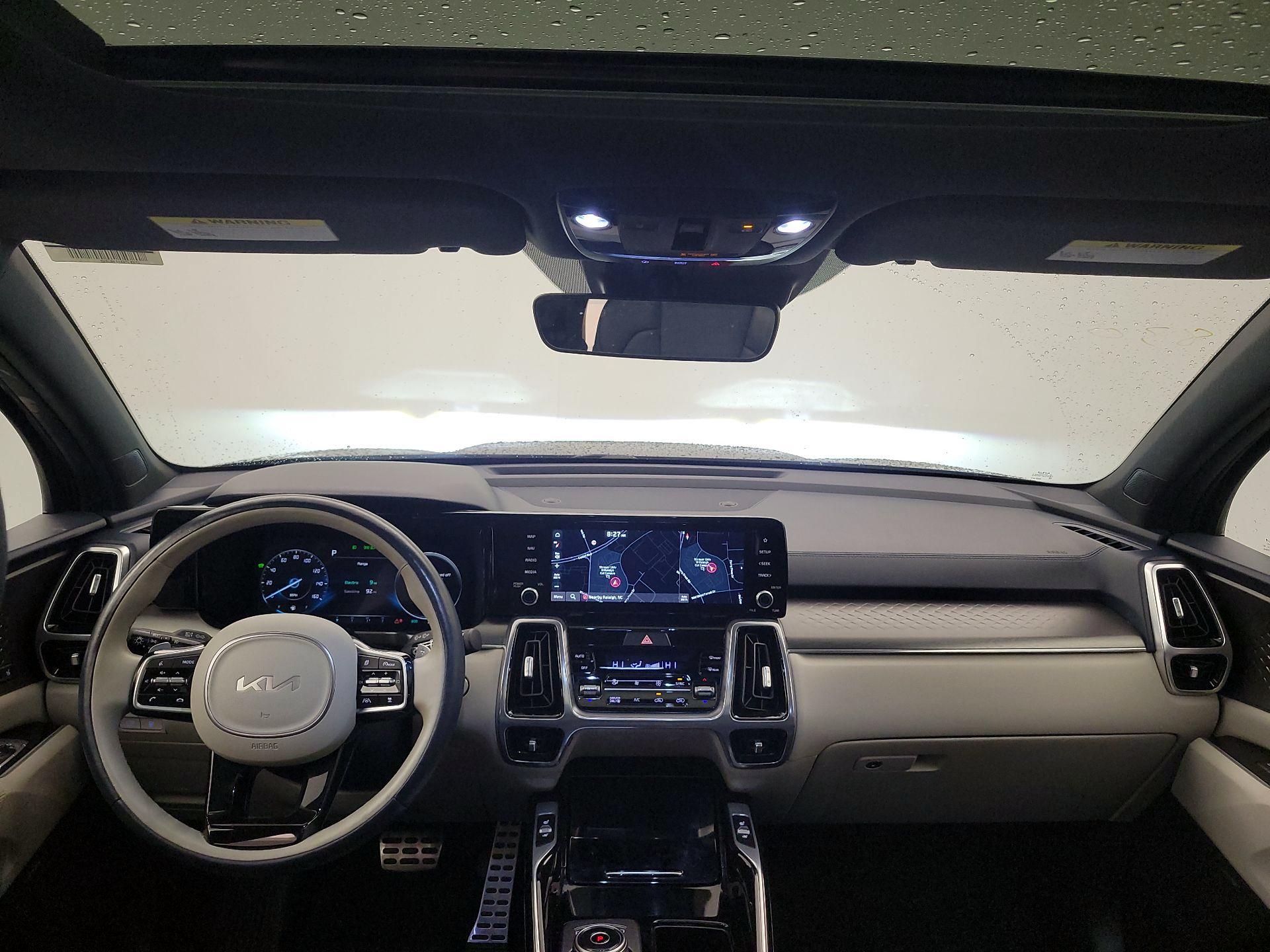 Thumbnail: 2023 Kia Sorento - 9