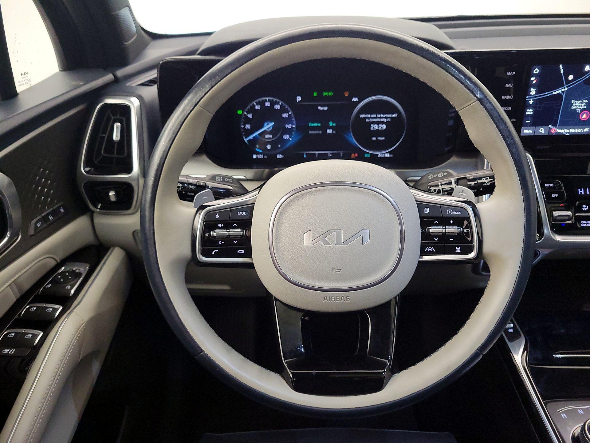Thumbnail: 2023 Kia Sorento - 10