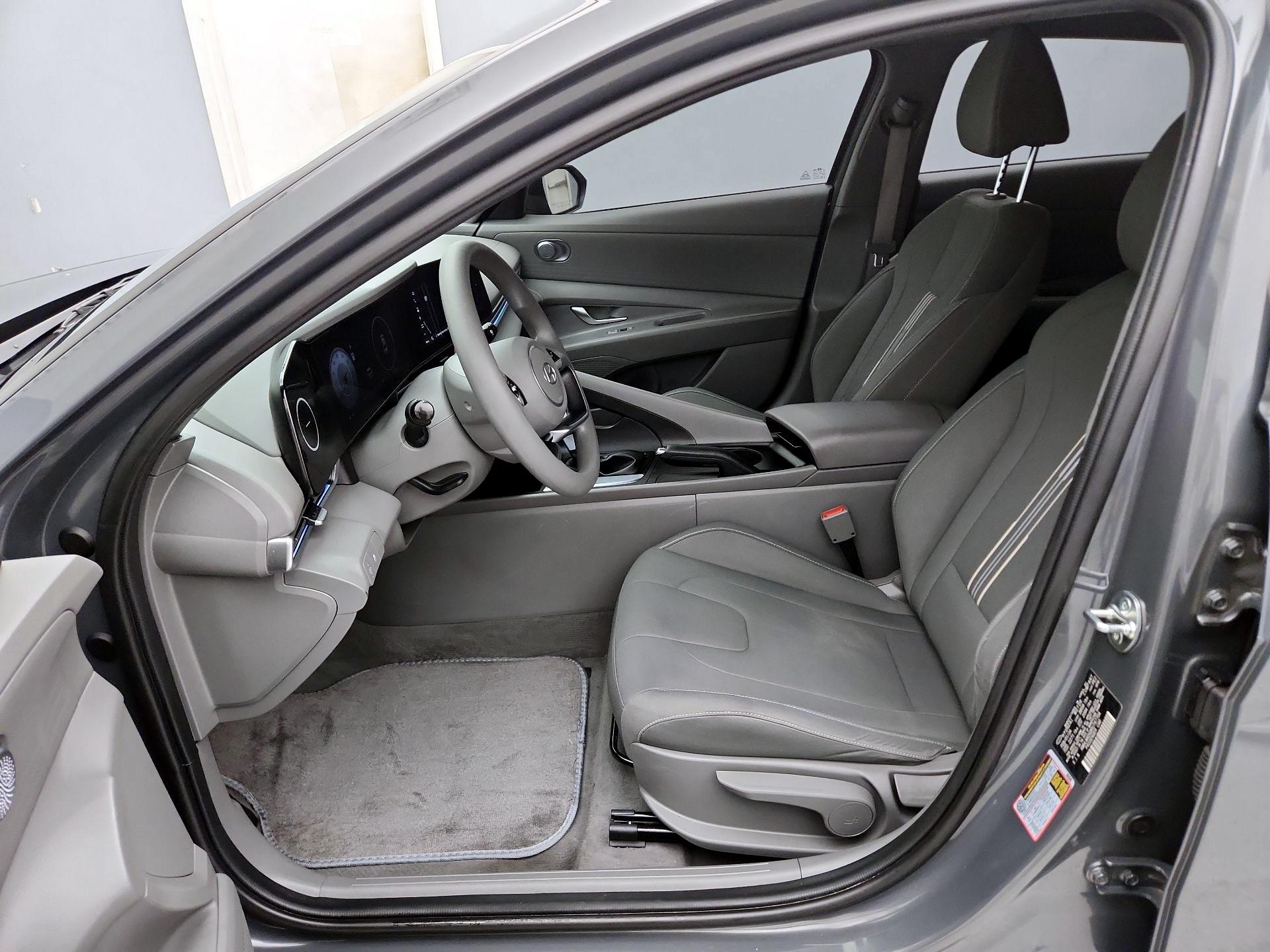 Thumbnail: 2024 Hyundai Elantra - 11