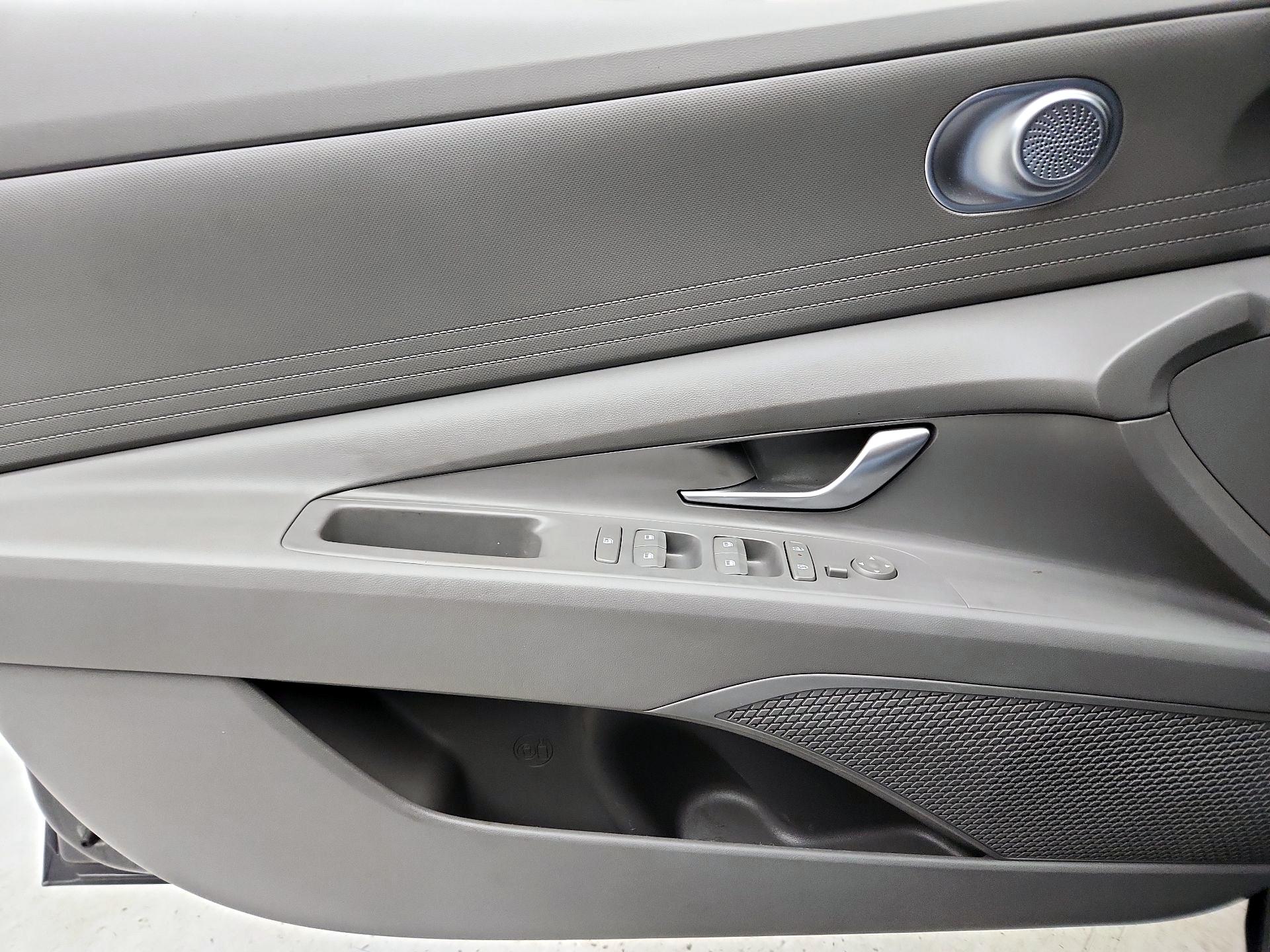 Thumbnail: 2024 Hyundai Elantra - 12