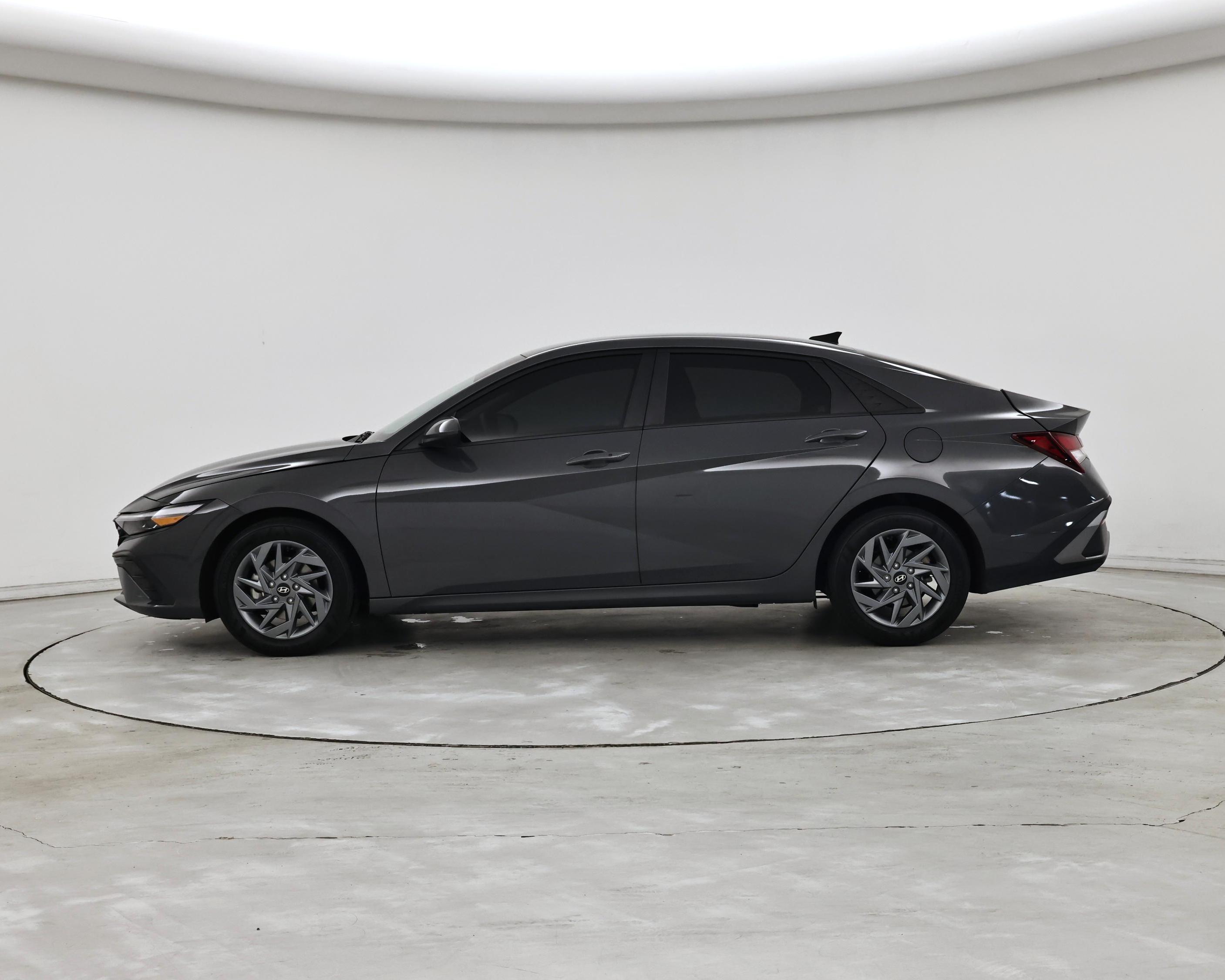 Thumbnail: 2024 Hyundai Elantra - 3