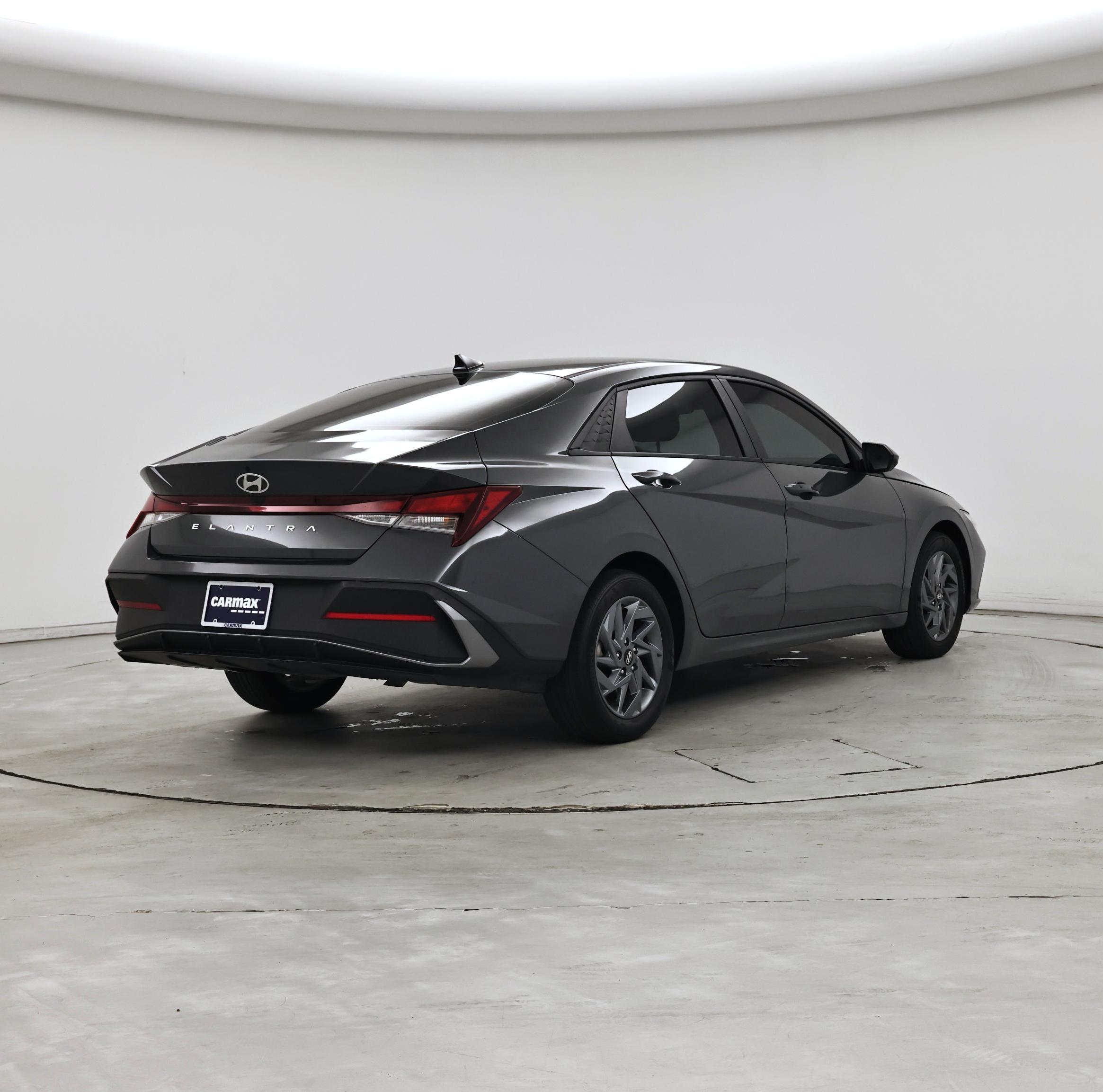 Thumbnail: 2024 Hyundai Elantra - 8