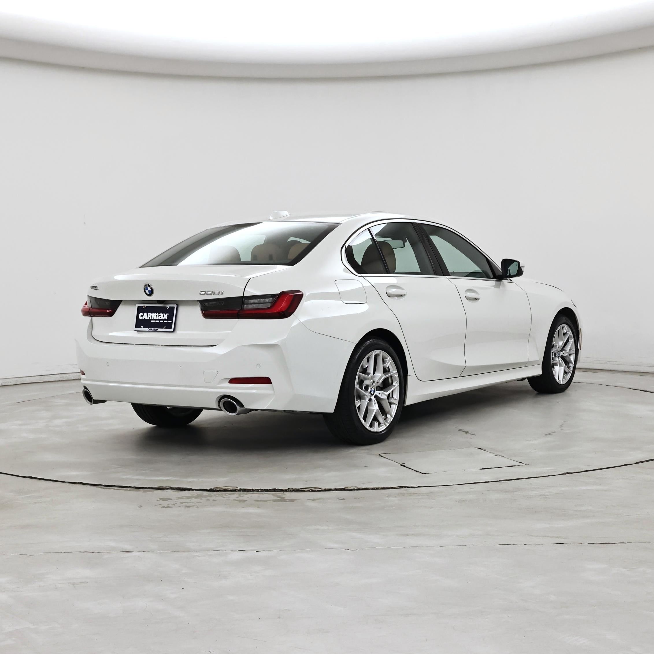 Thumbnail: 2026 BMW 3 Series - 8