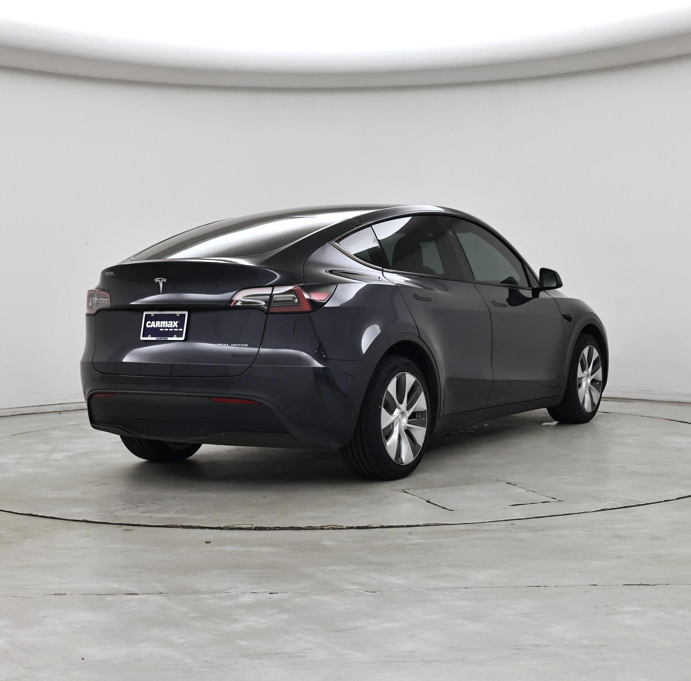 Thumbnail: 2024 Tesla Model Y - 8