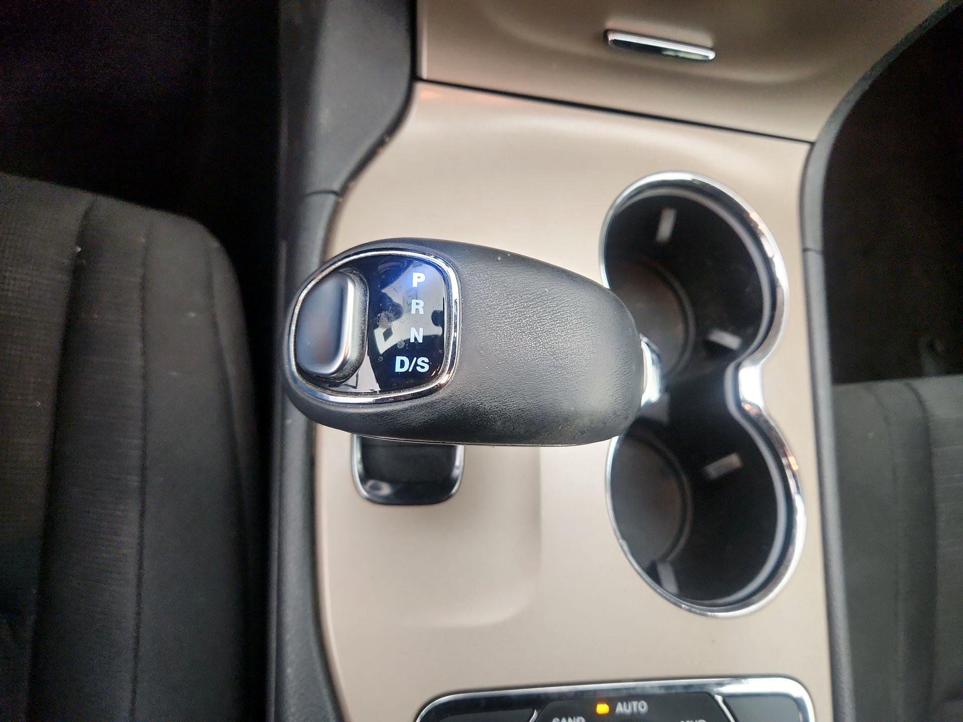Thumbnail: 2014 Jeep Grand Cherokee - 16