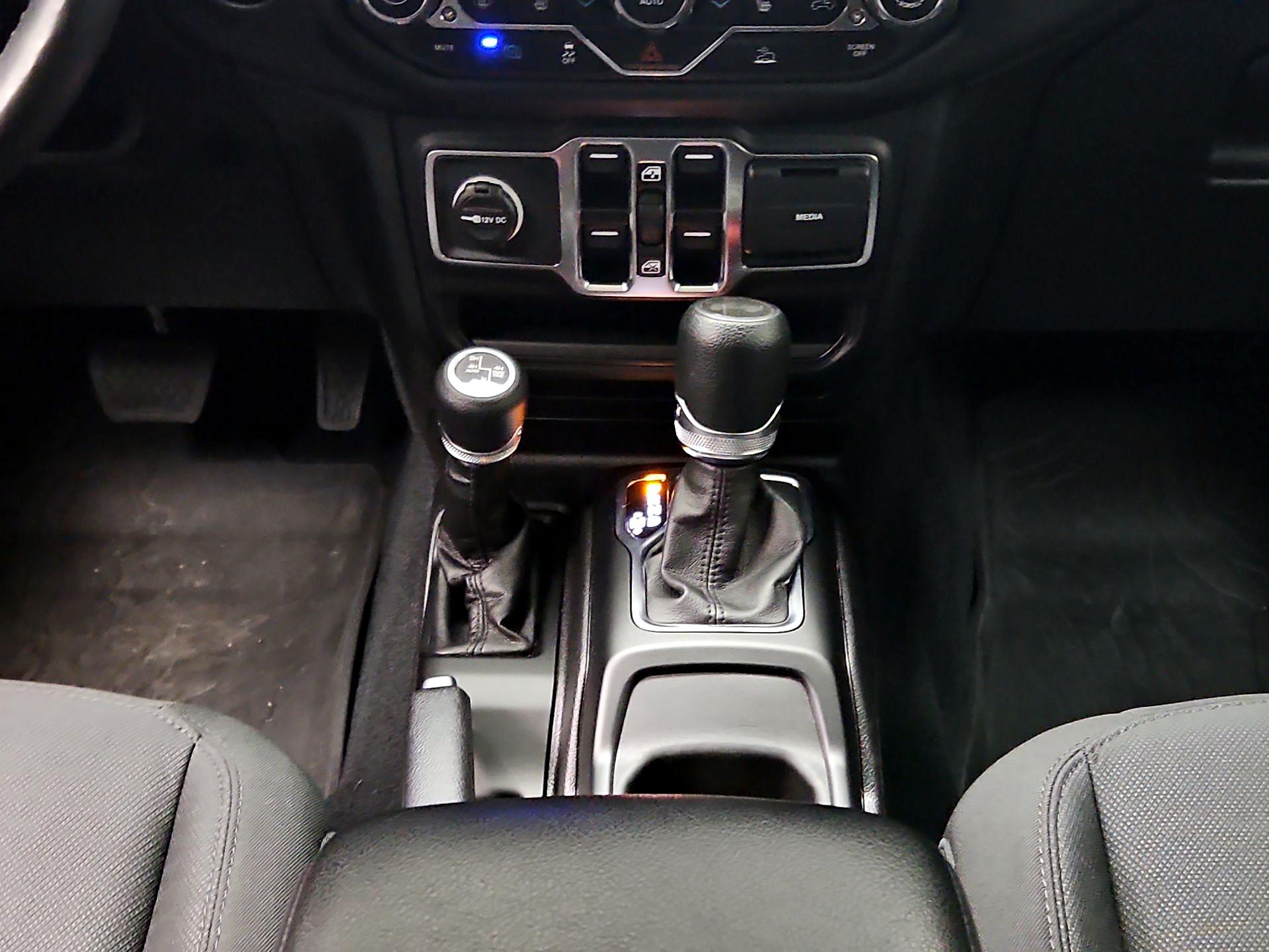 Thumbnail: 2023 Jeep Wrangler - 17