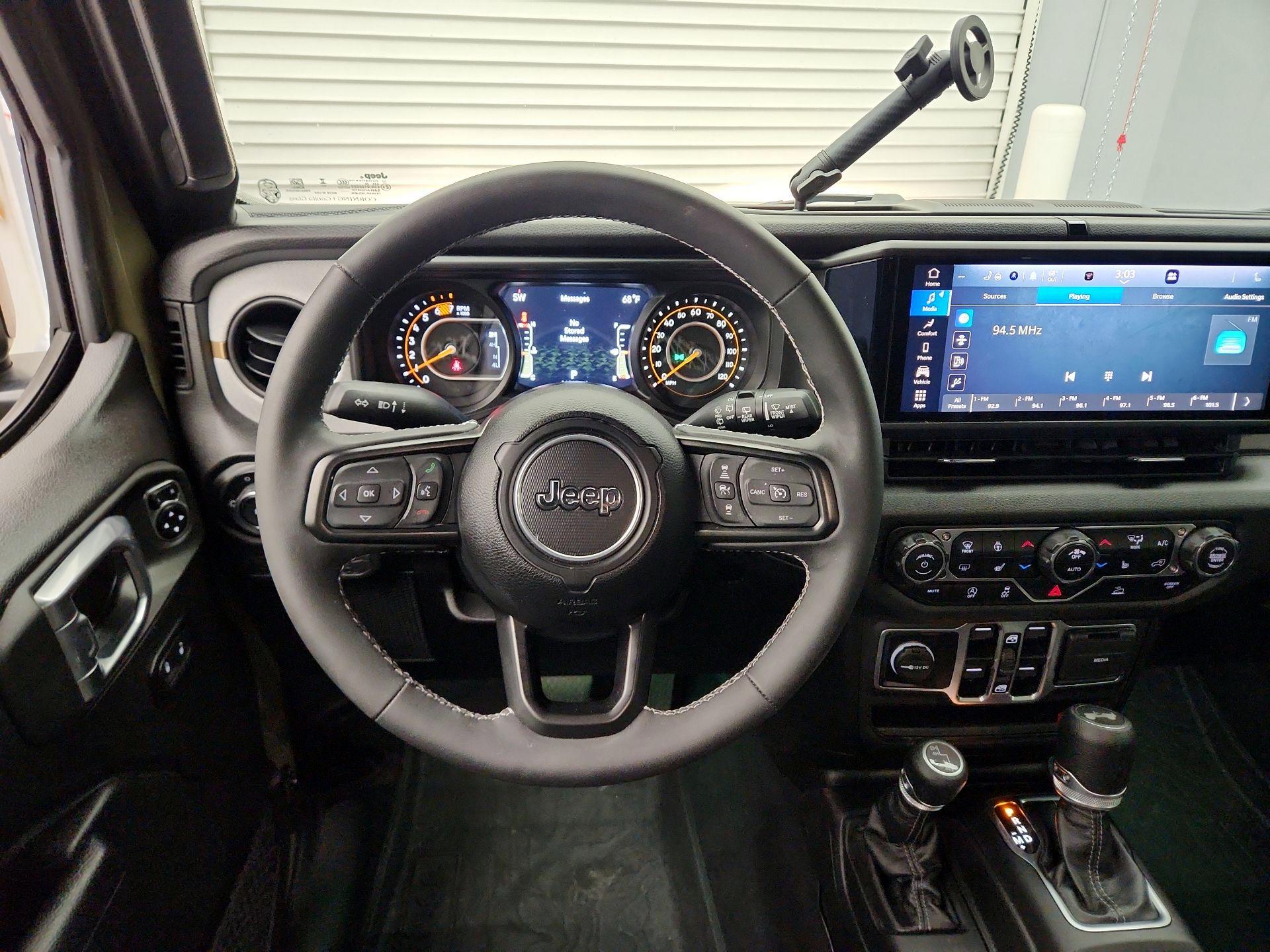Thumbnail: 2025 Jeep Wrangler - 10