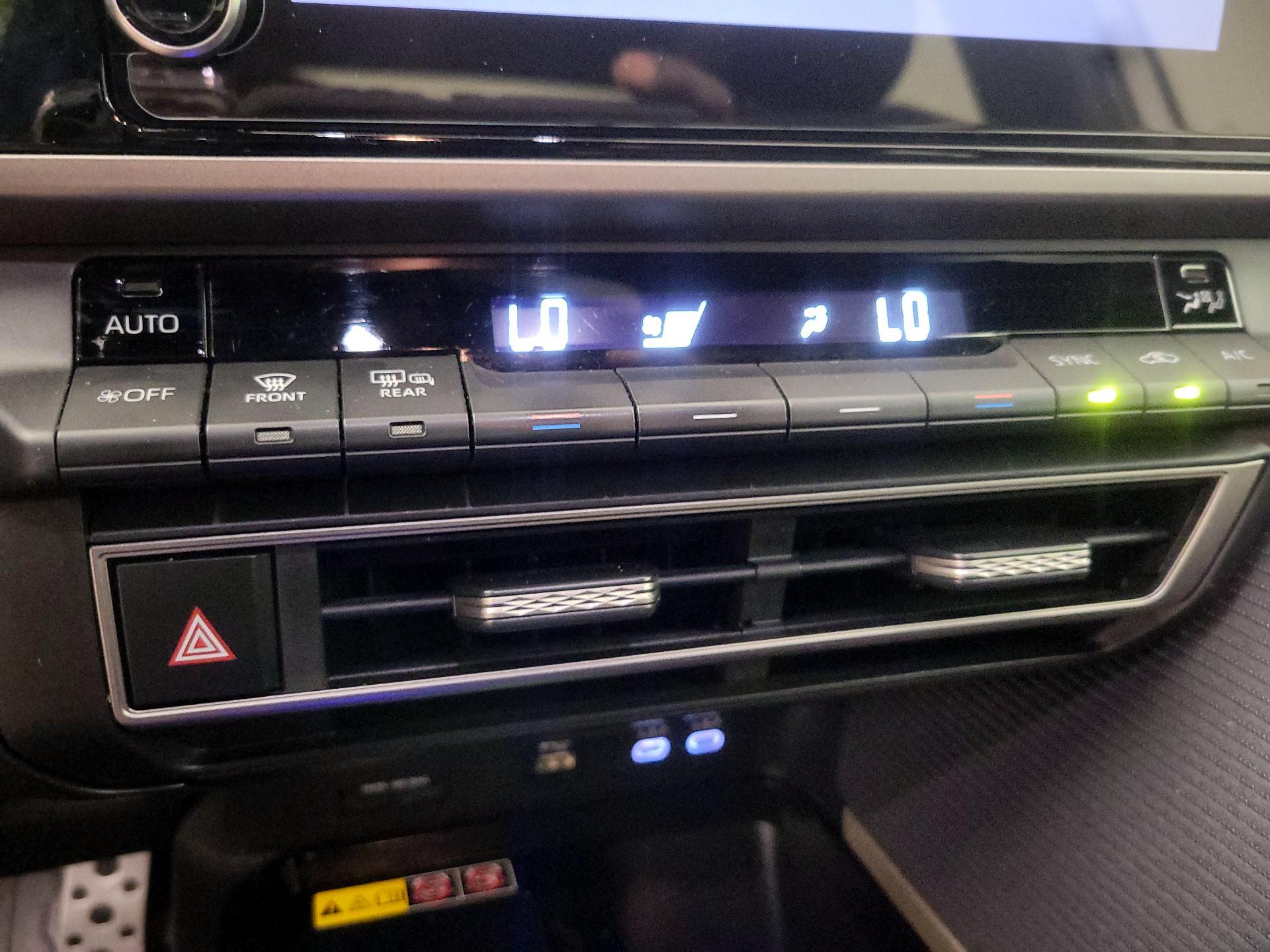 Thumbnail: 2025 Toyota Camry - 16
