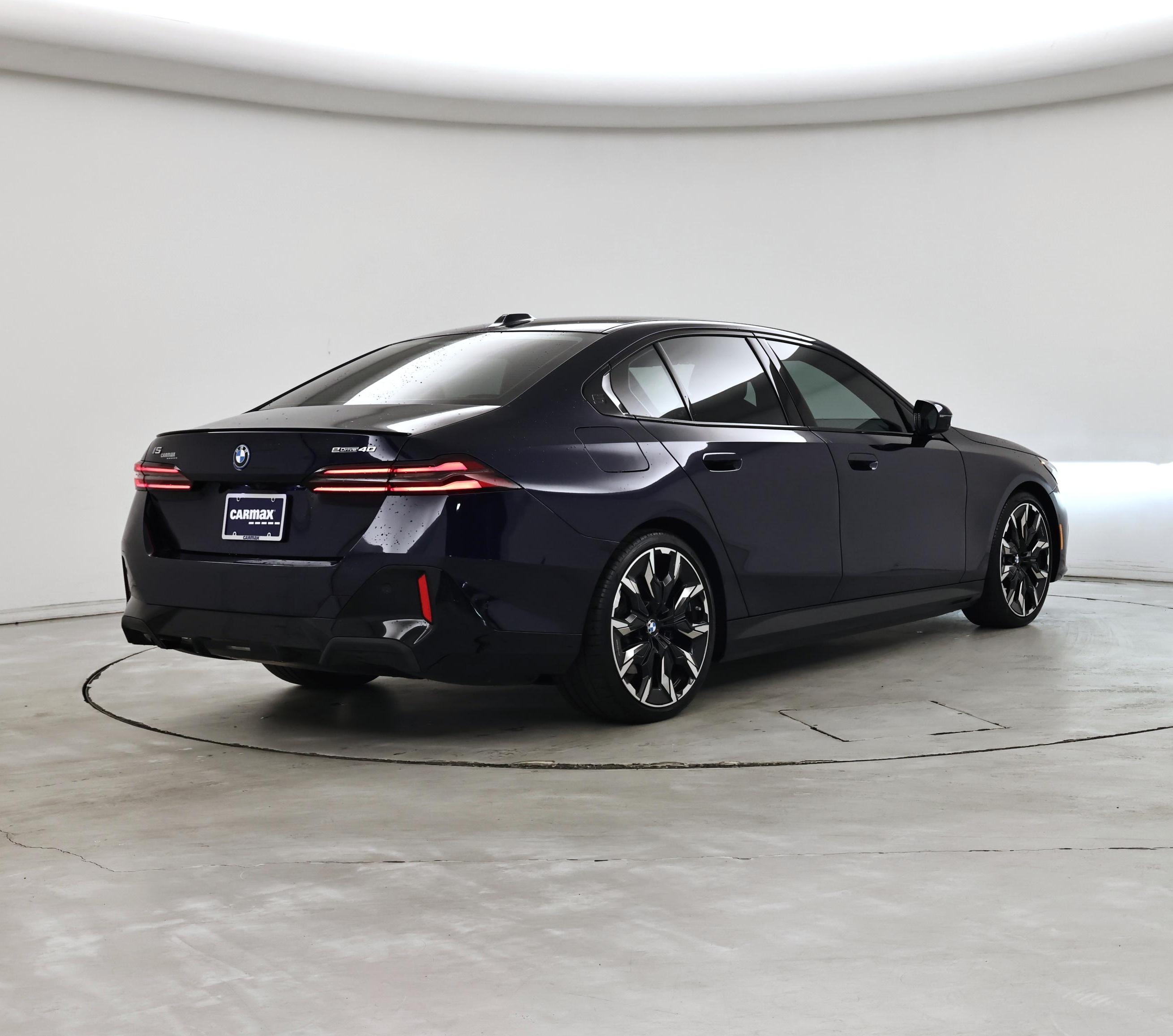 Thumbnail: 2026 BMW i5 - 8