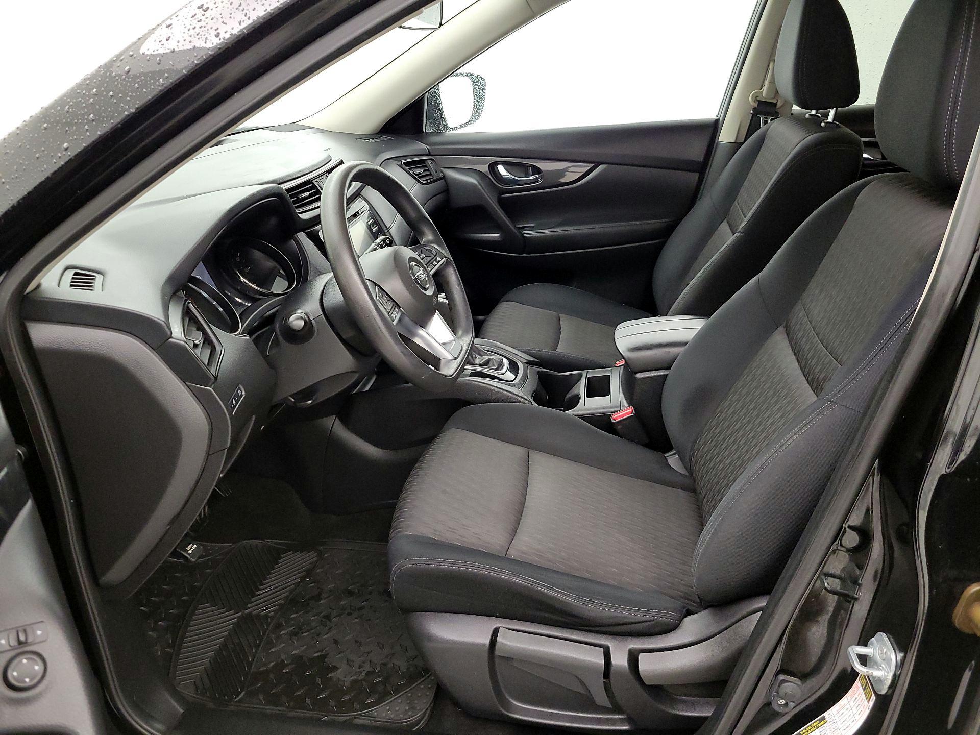 Thumbnail: 2017 Nissan Rogue - 11
