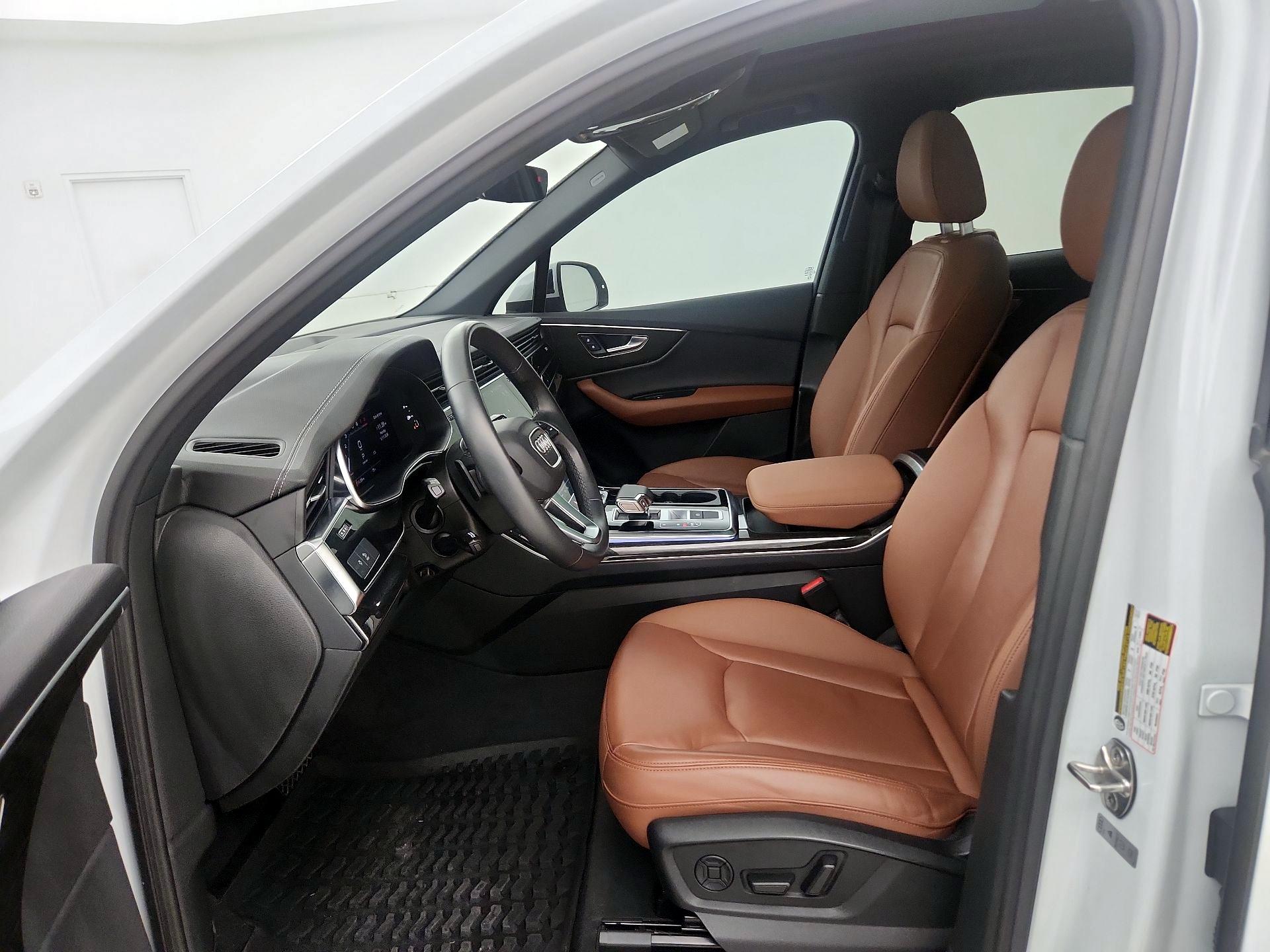 Thumbnail: 2023 Audi Q7 - 9