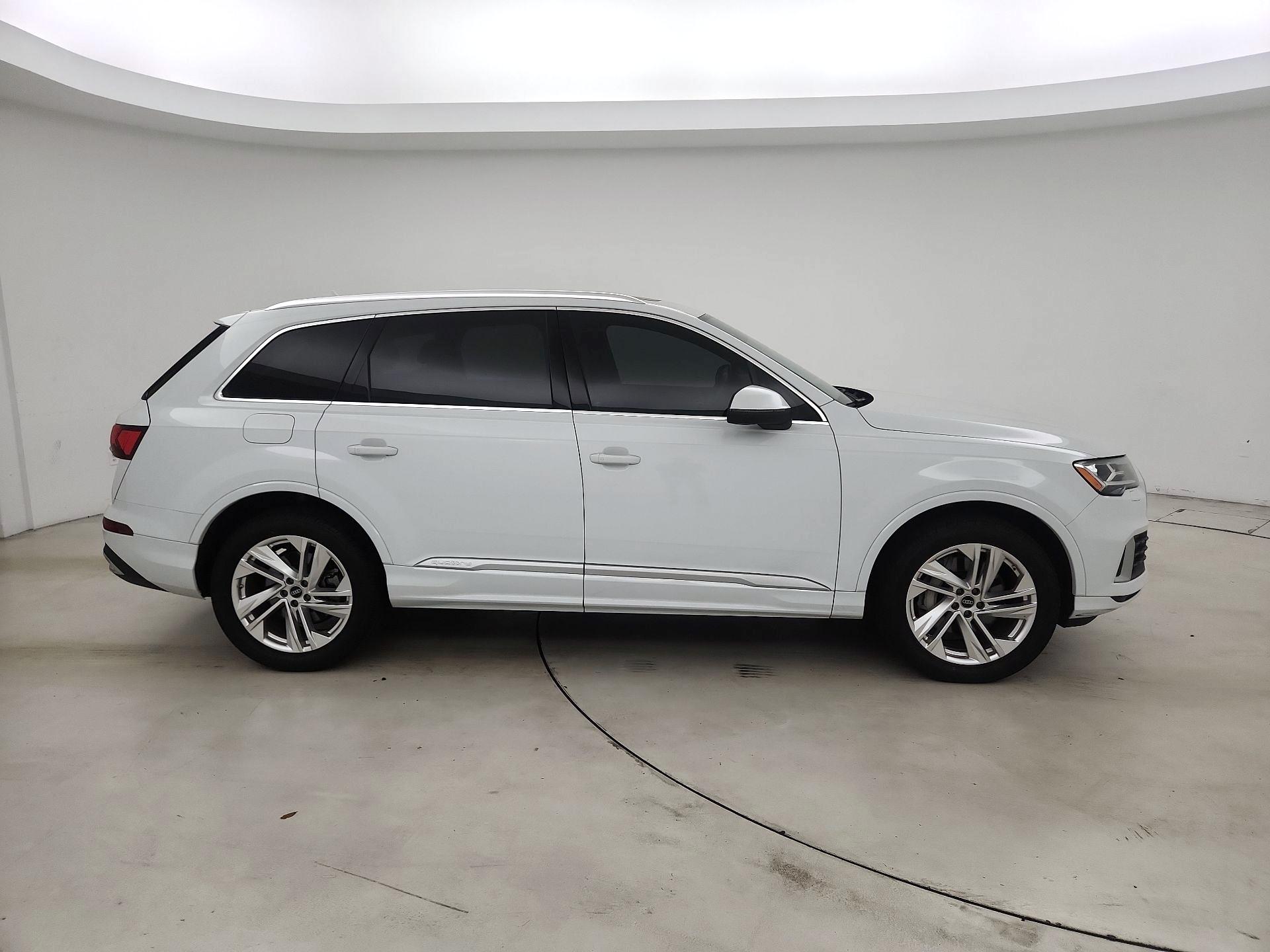 Thumbnail: 2023 Audi Q7 - 4